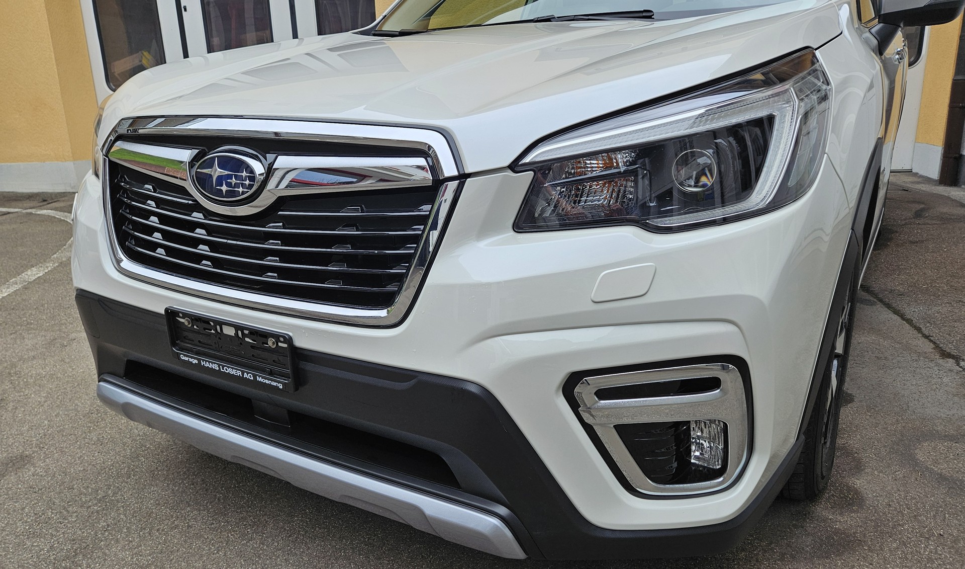SUBARU Forester 2.0i e-Boxer Luxury Lineartronic-image-6