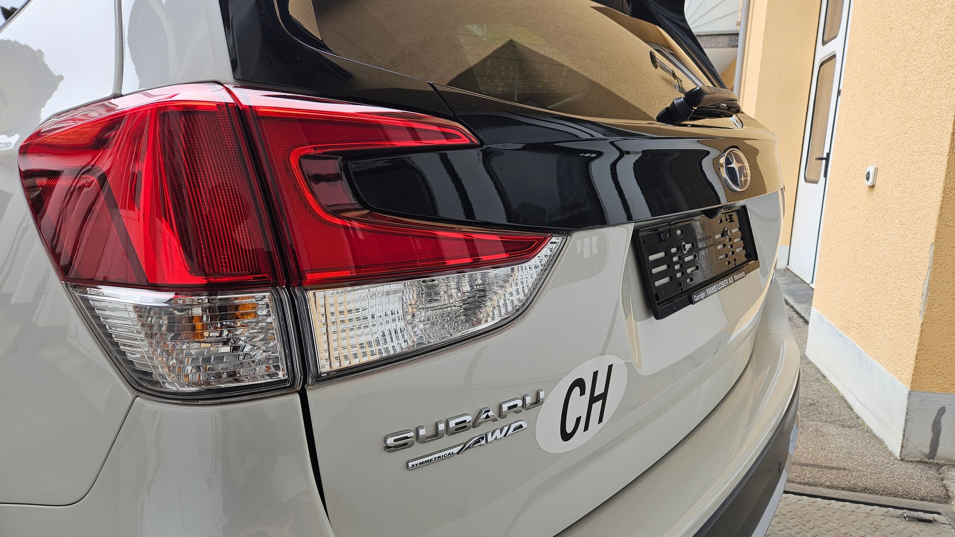SUBARU Forester 2.0i e-Boxer Luxury Lineartronic-image-13