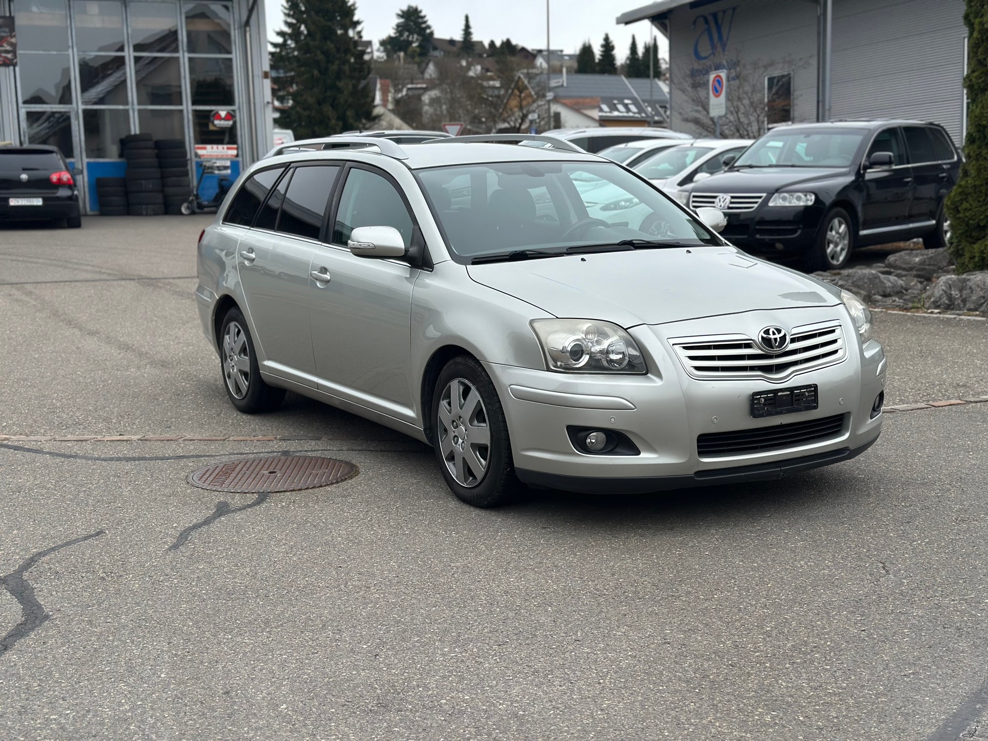 TOYOTA Avensis 2.0 D4 VVT-i Limited Sportswagon T-Step4-showroom-element-3