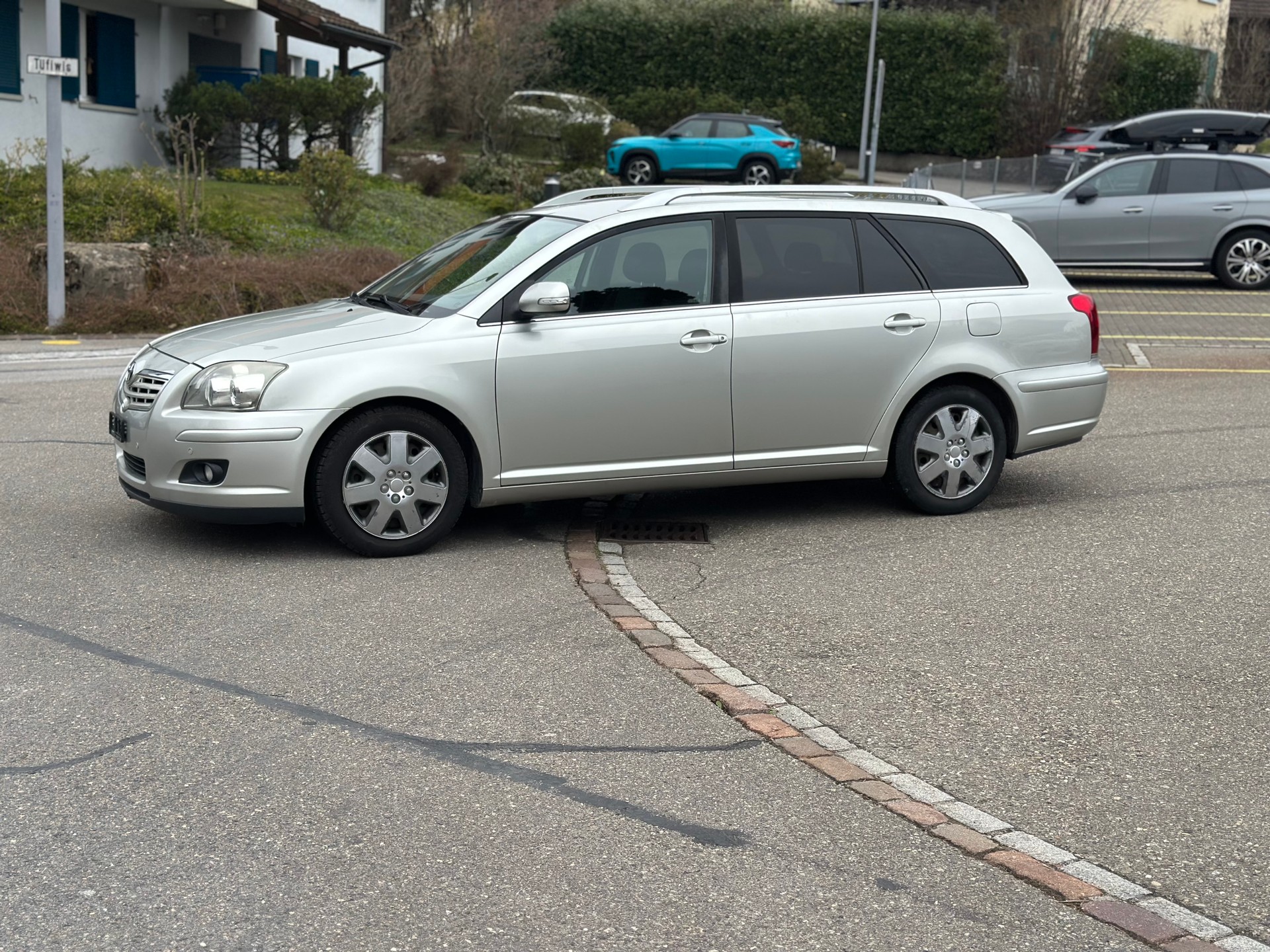 TOYOTA Avensis 2.0 D4 VVT-i Limited Sportswagon T-Step4-showroom-element-1