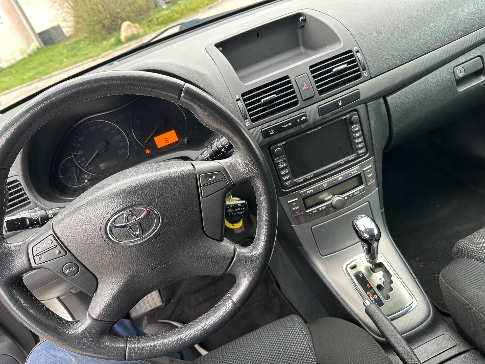 TOYOTA Avensis 2.0 D4 VVT-i Limited Sportswagon T-Step4-image-11