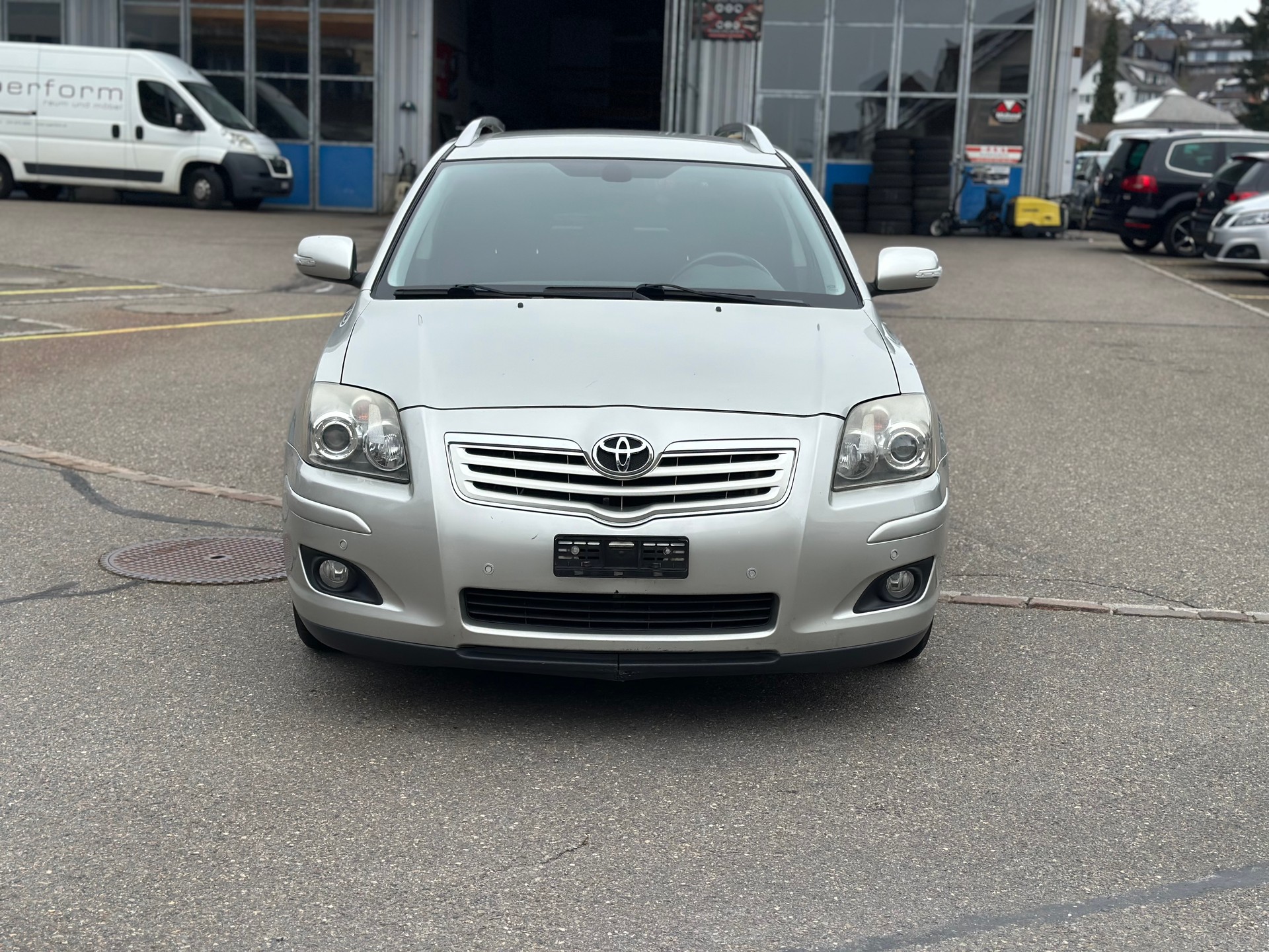 TOYOTA Avensis 2.0 D4 VVT-i Limited Sportswagon T-Step4-showroom-element-2