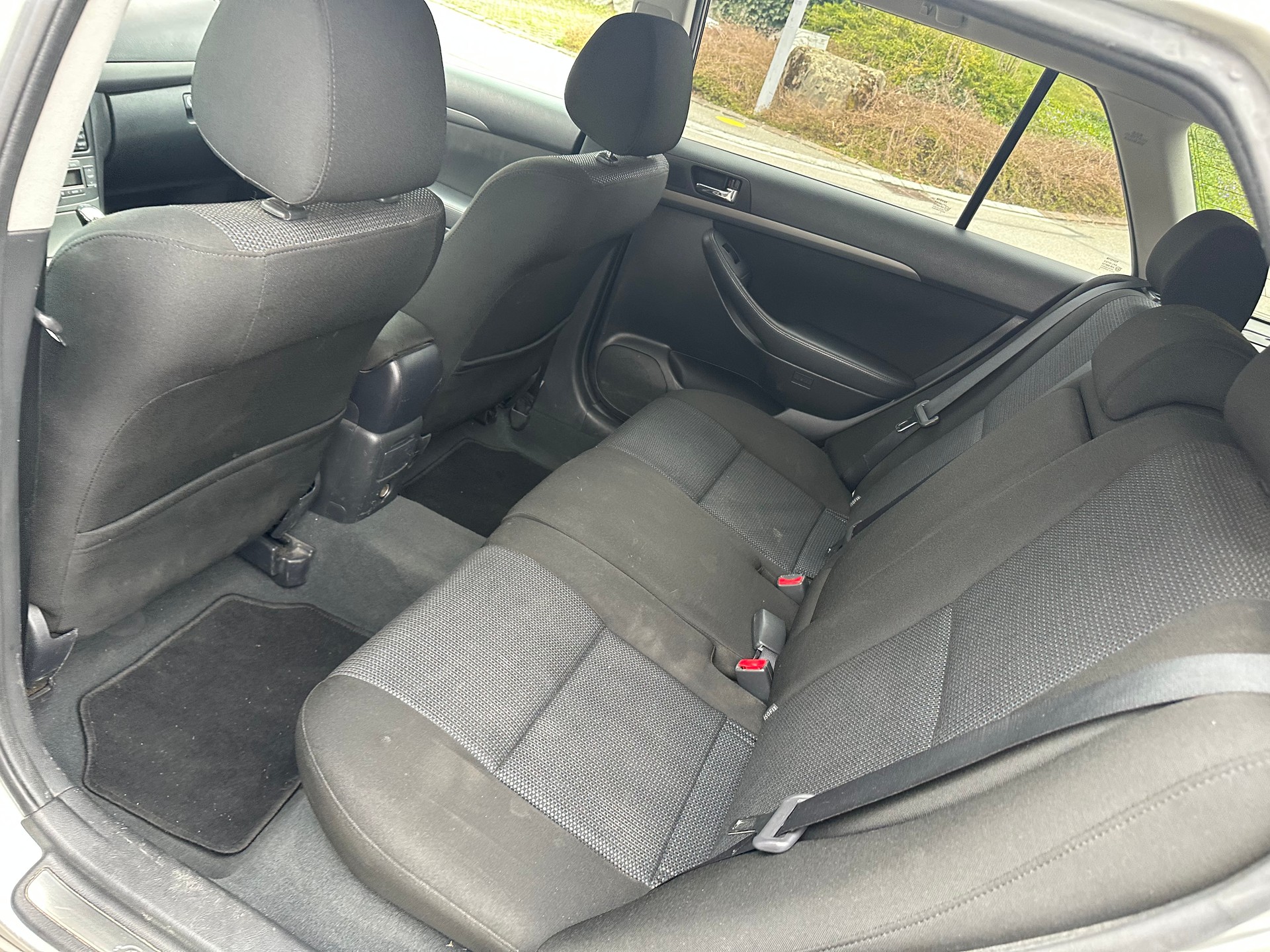 TOYOTA Avensis 2.0 D4 VVT-i Limited Sportswagon T-Step4-image-9