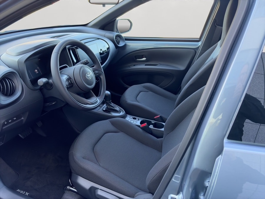 TOYOTA Aygo X 1.5 Comfort e-CVT-image-5