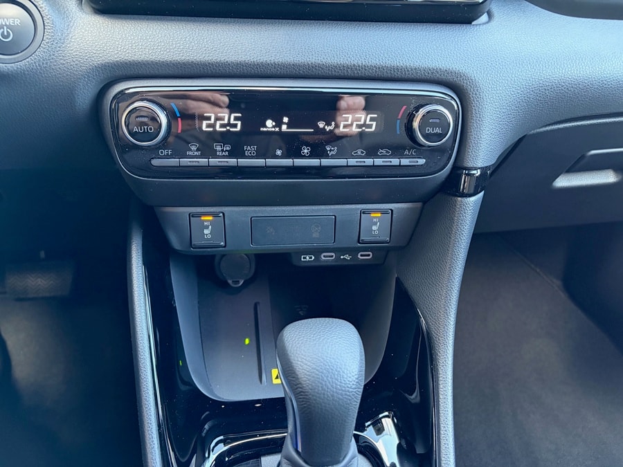 TOYOTA Aygo X 1.5 Comfort e-CVT-image-11