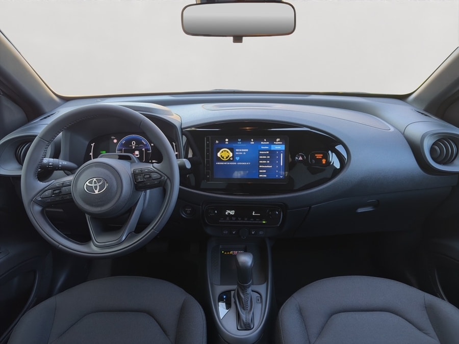 TOYOTA Aygo X 1.5 Comfort e-CVT-image-9