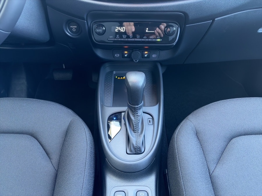 TOYOTA Aygo X 1.5 Comfort e-CVT-image-10