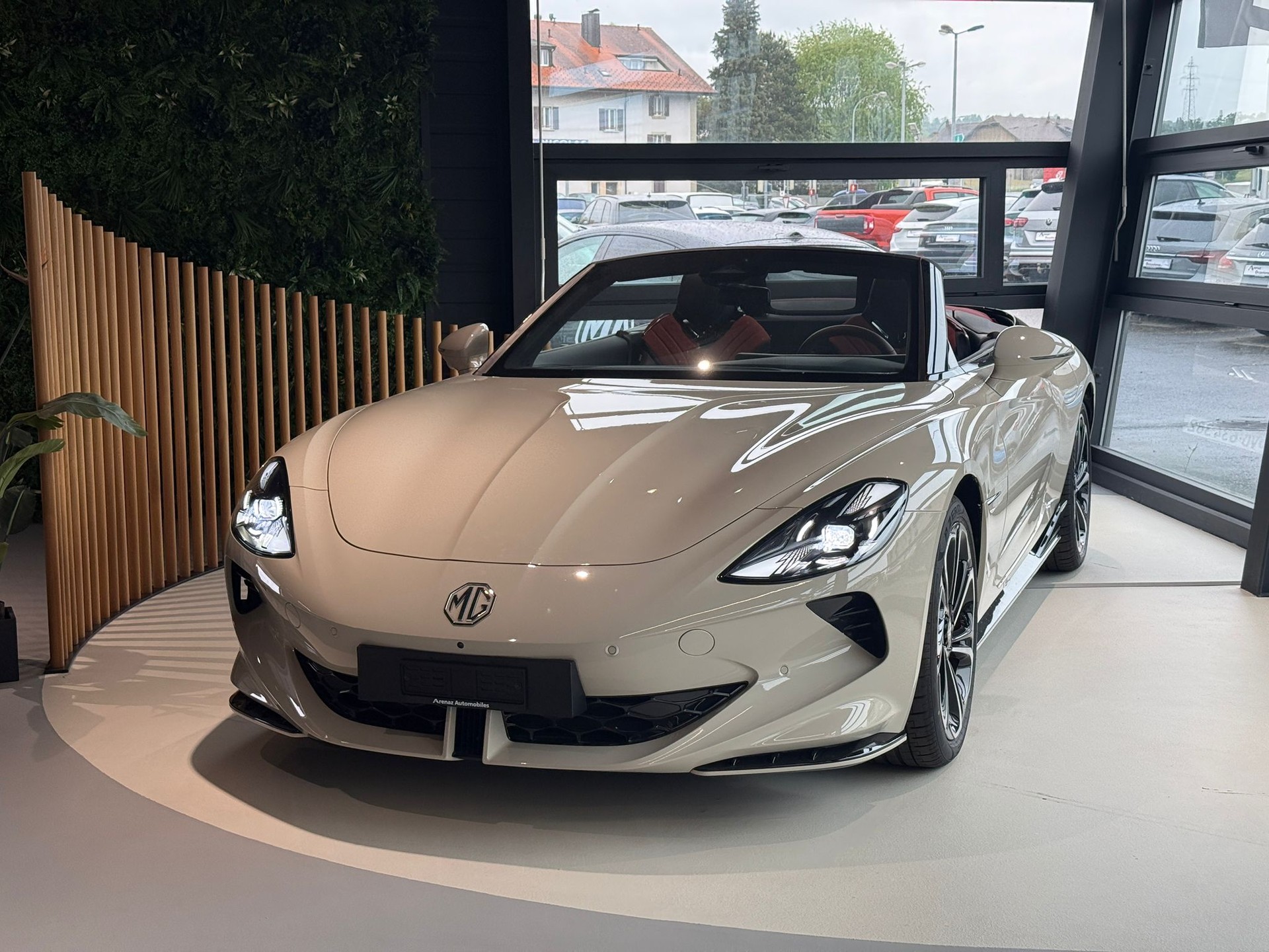 MG Cyberster 77kWh 4WD-showroom-element-2