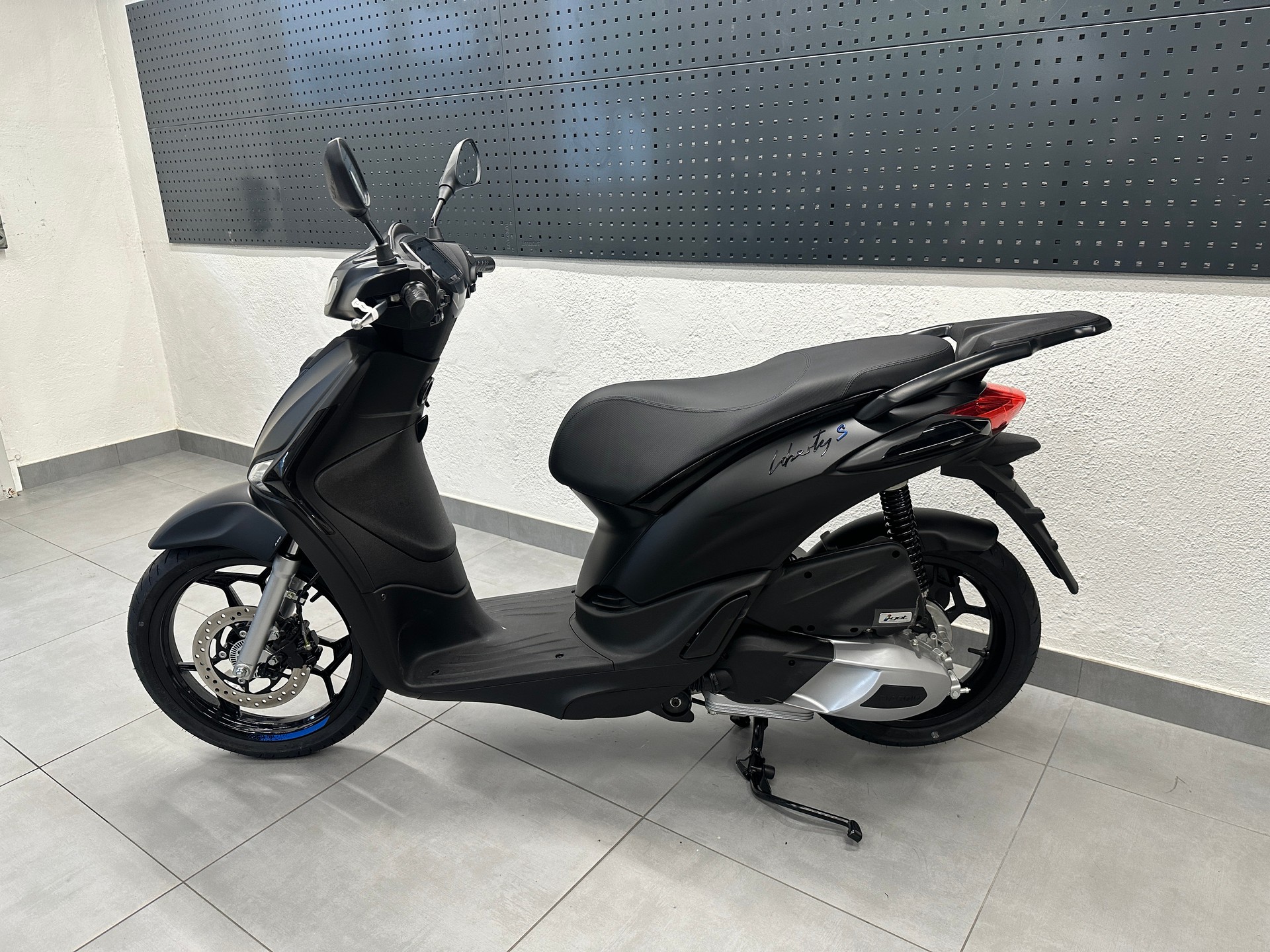 PIAGGIO Liberty 125 Sport | Neu | ABS | 125cc | Roller-image-7