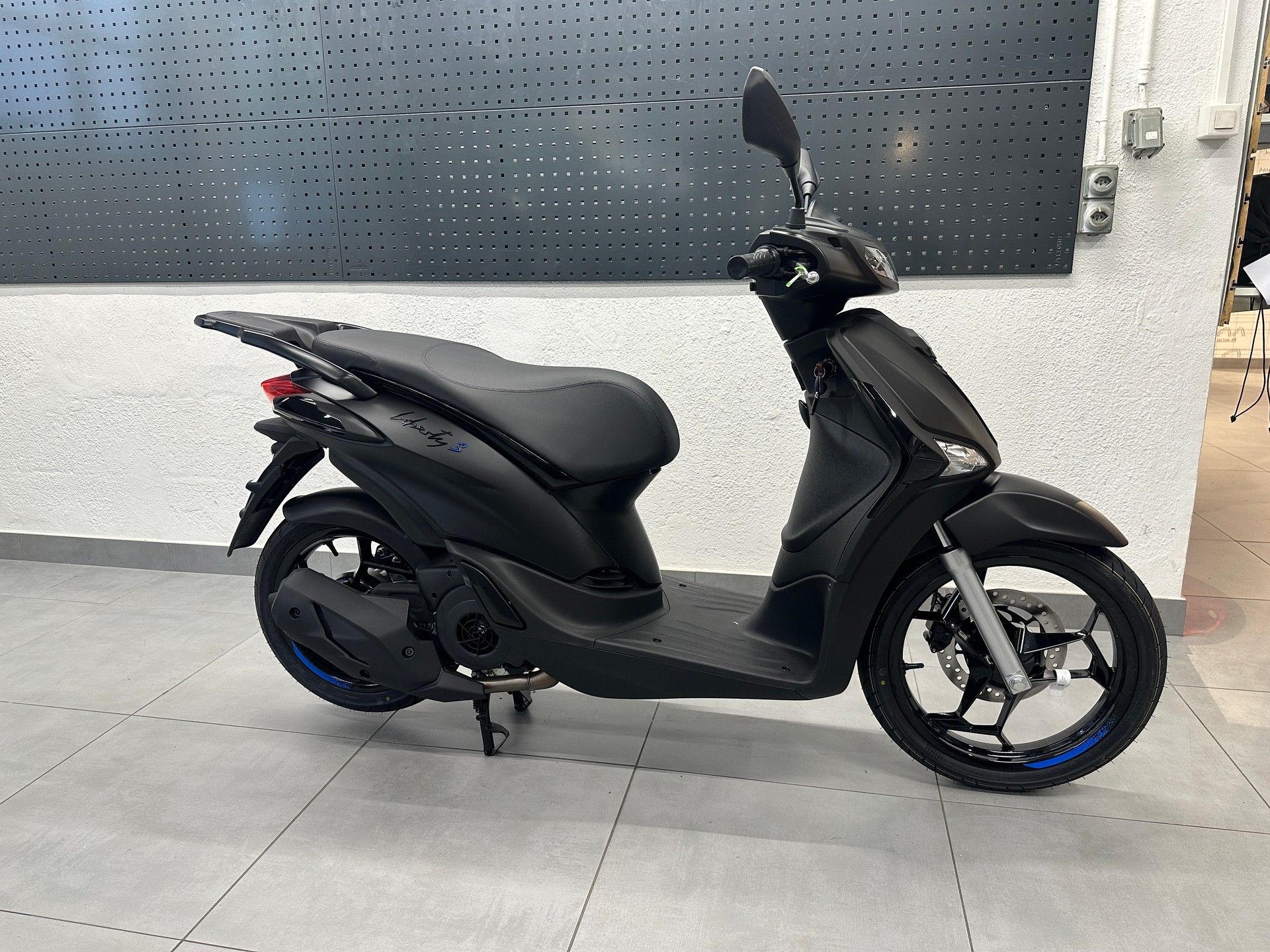 PIAGGIO Liberty 125 Sport | Neu | ABS | 125cc | Roller-image-4