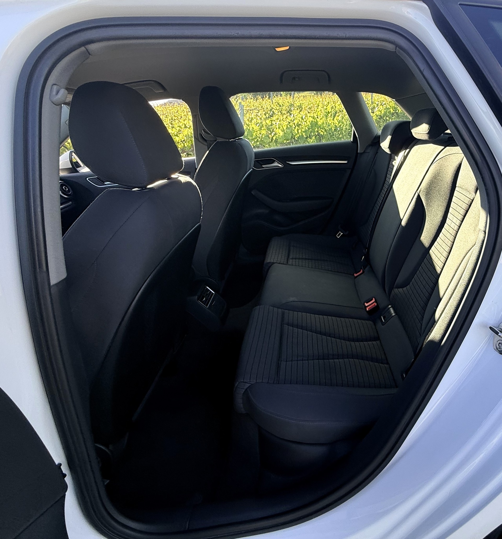 AUDI A3 Sportback 1.4 TFSI Sport-image-15