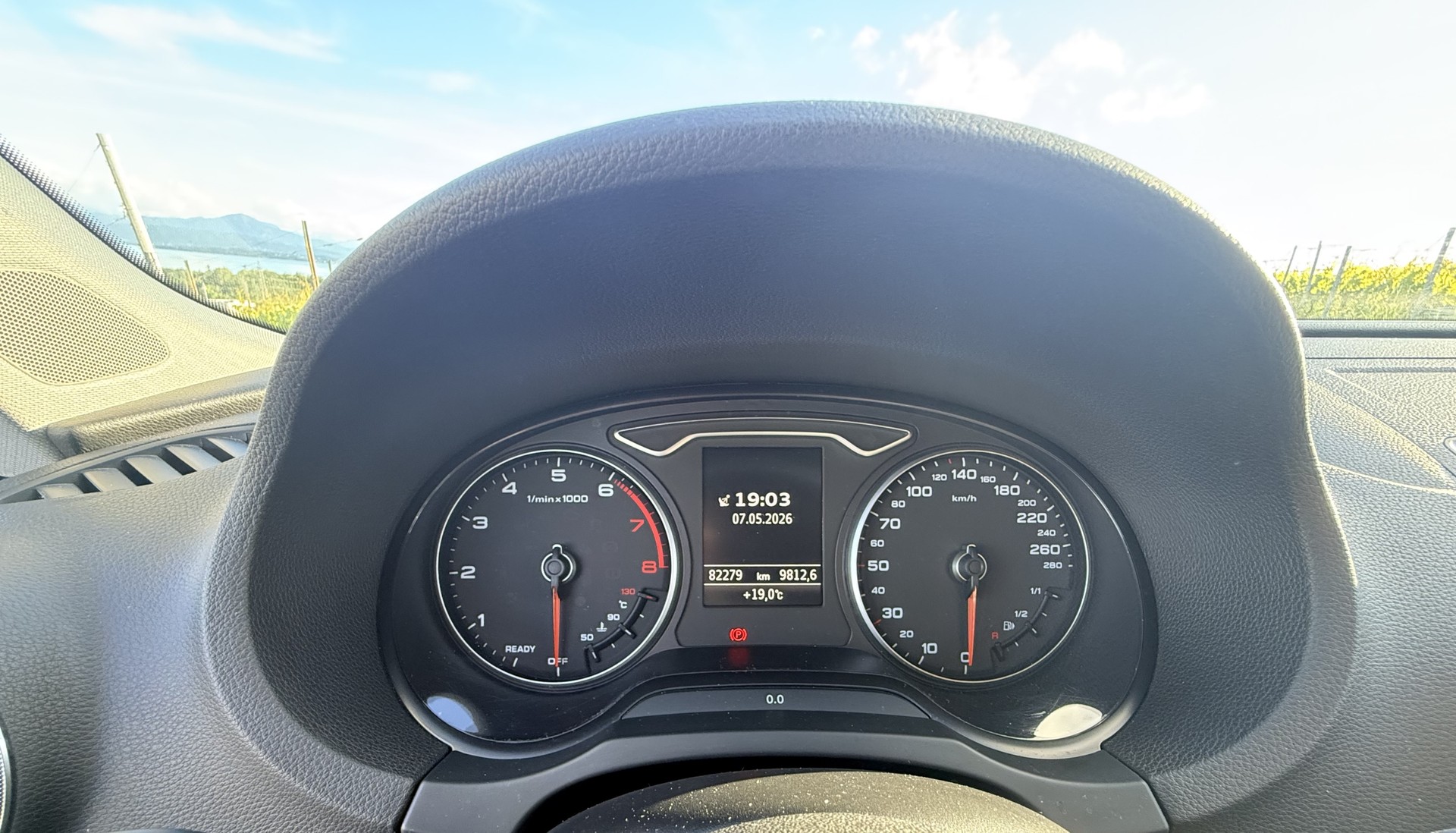 AUDI A3 Sportback 1.4 TFSI Sport-image-21