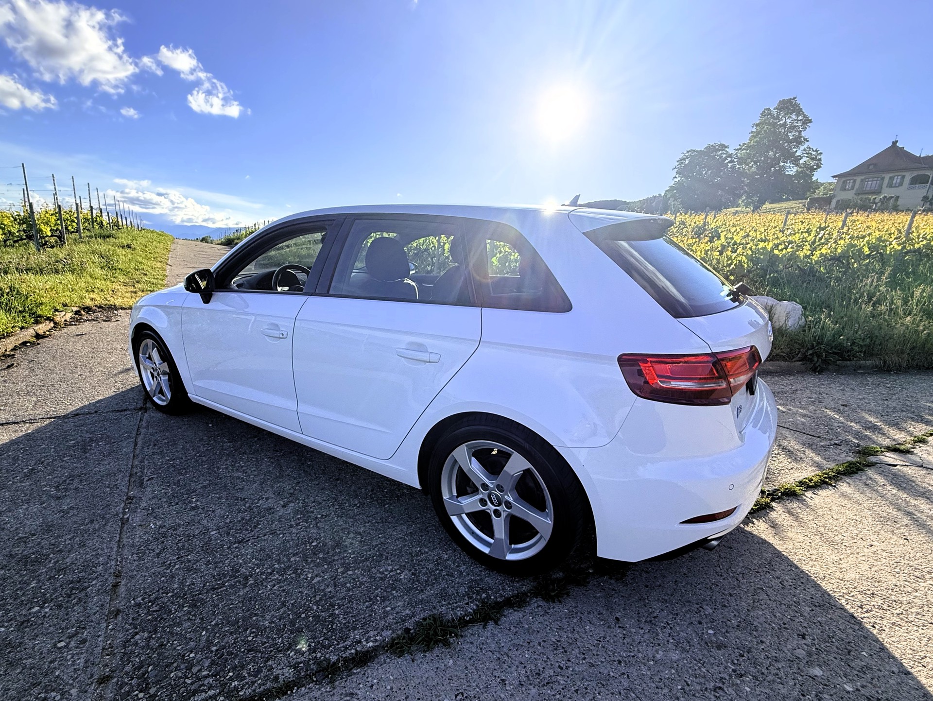 AUDI A3 Sportback 1.4 TFSI Sport-image-10