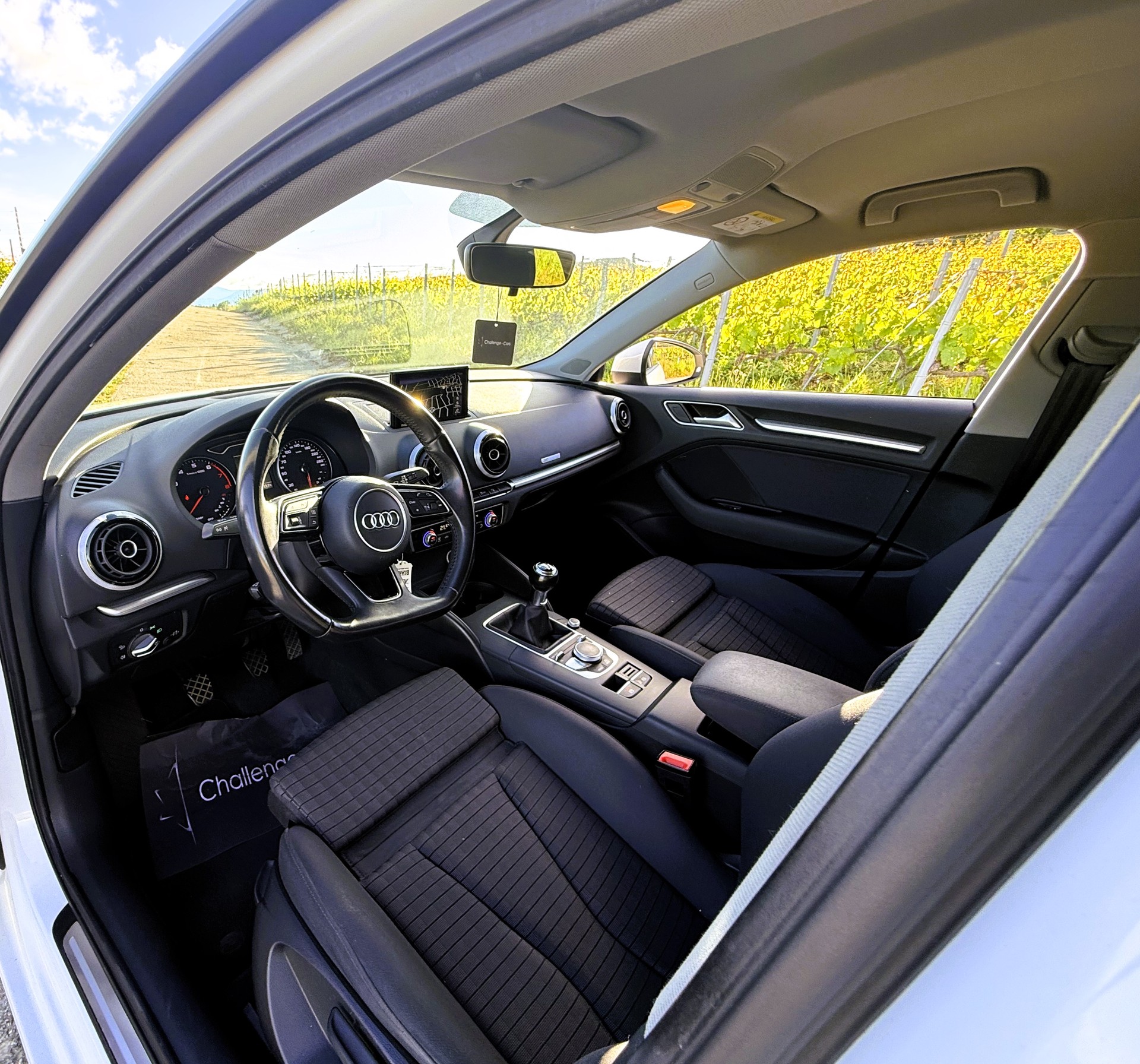AUDI A3 Sportback 1.4 TFSI Sport-image-16