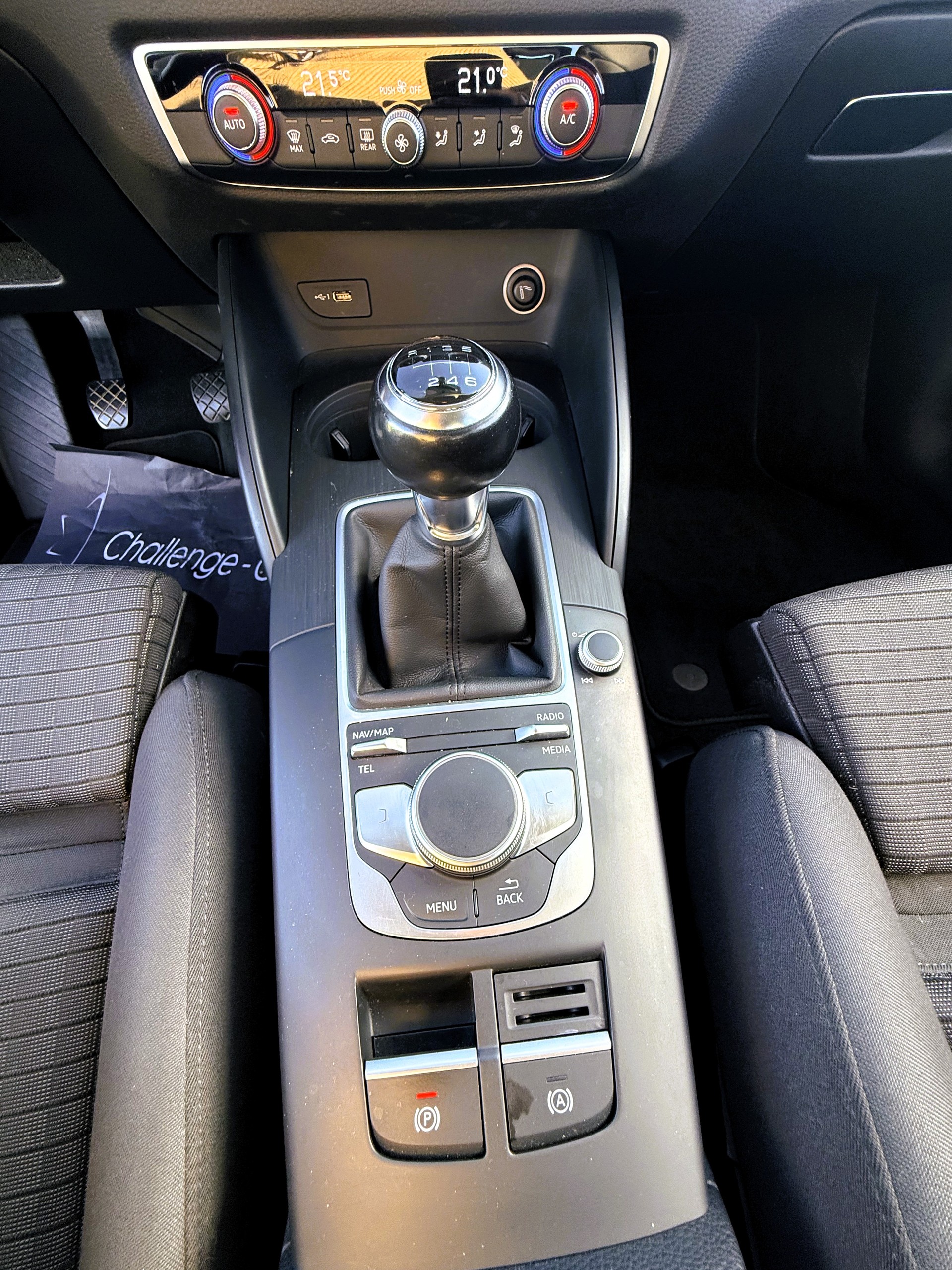AUDI A3 Sportback 1.4 TFSI Sport-image-19