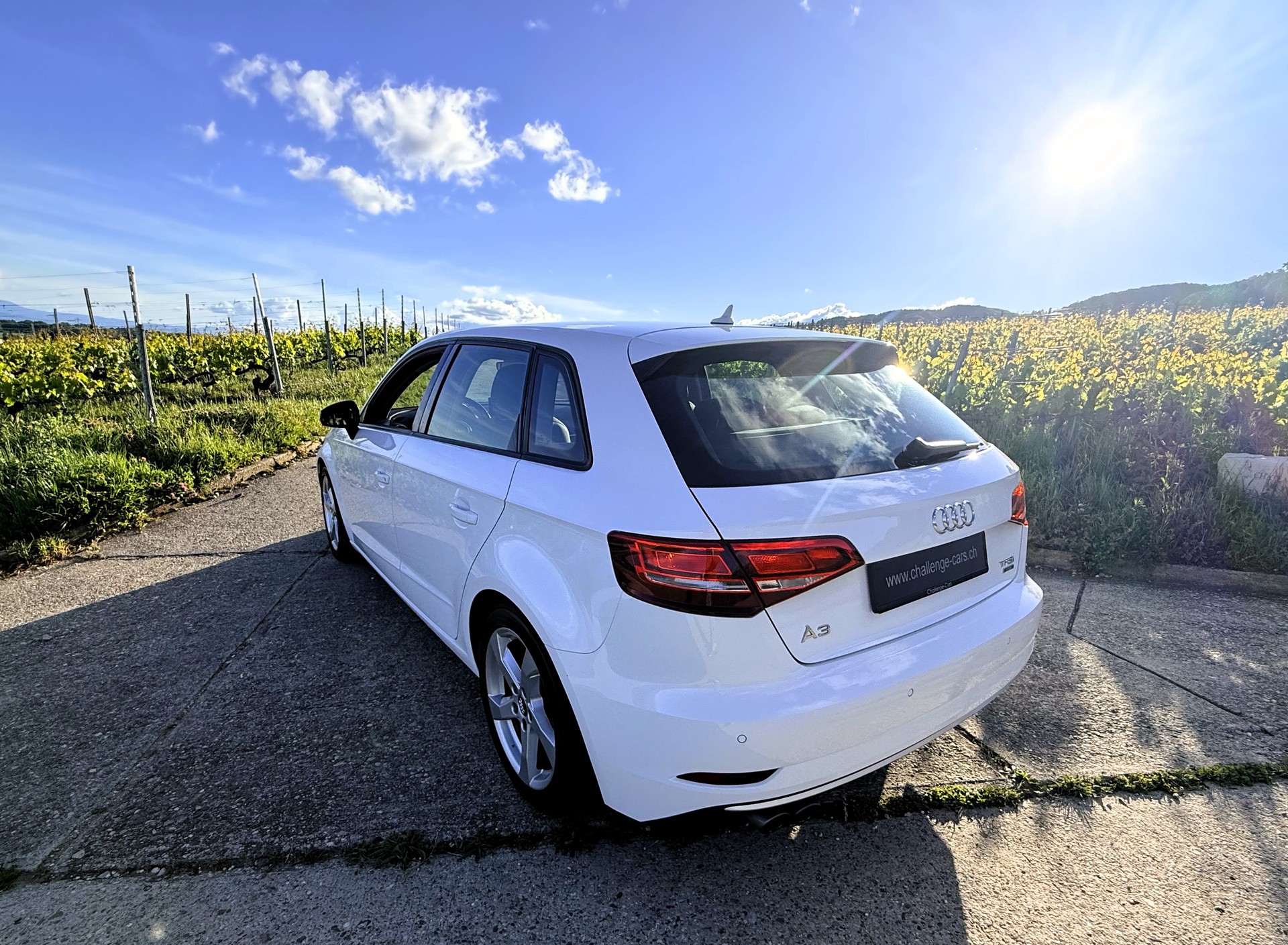 AUDI A3 Sportback 1.4 TFSI Sport-image-9