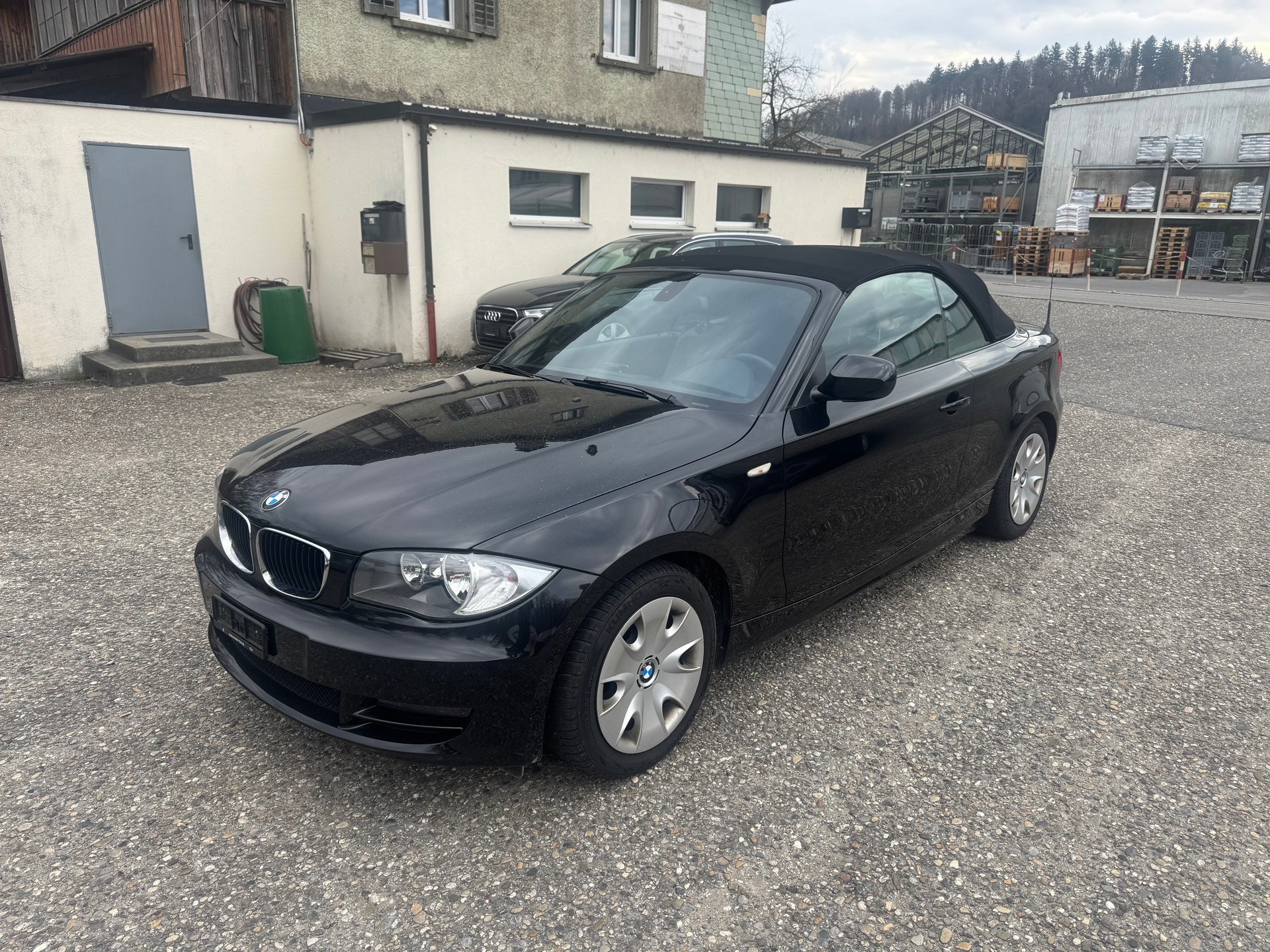 BMW 118-image-1