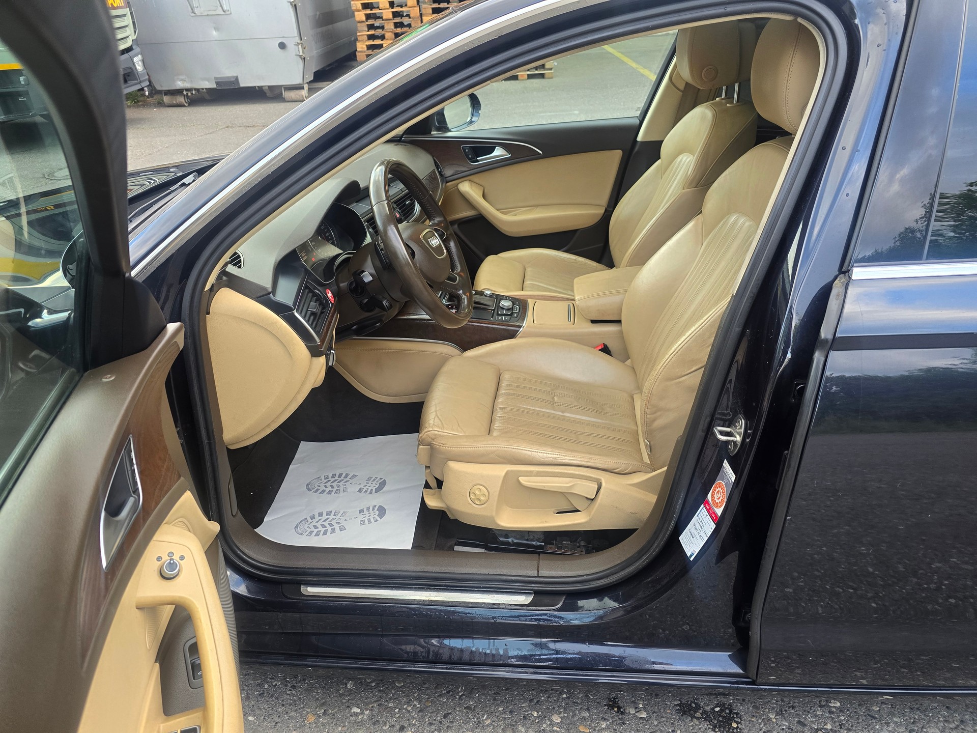 AUDI A6 Avant 3.0 BiTDI V6 quattro tiptronic-image-14