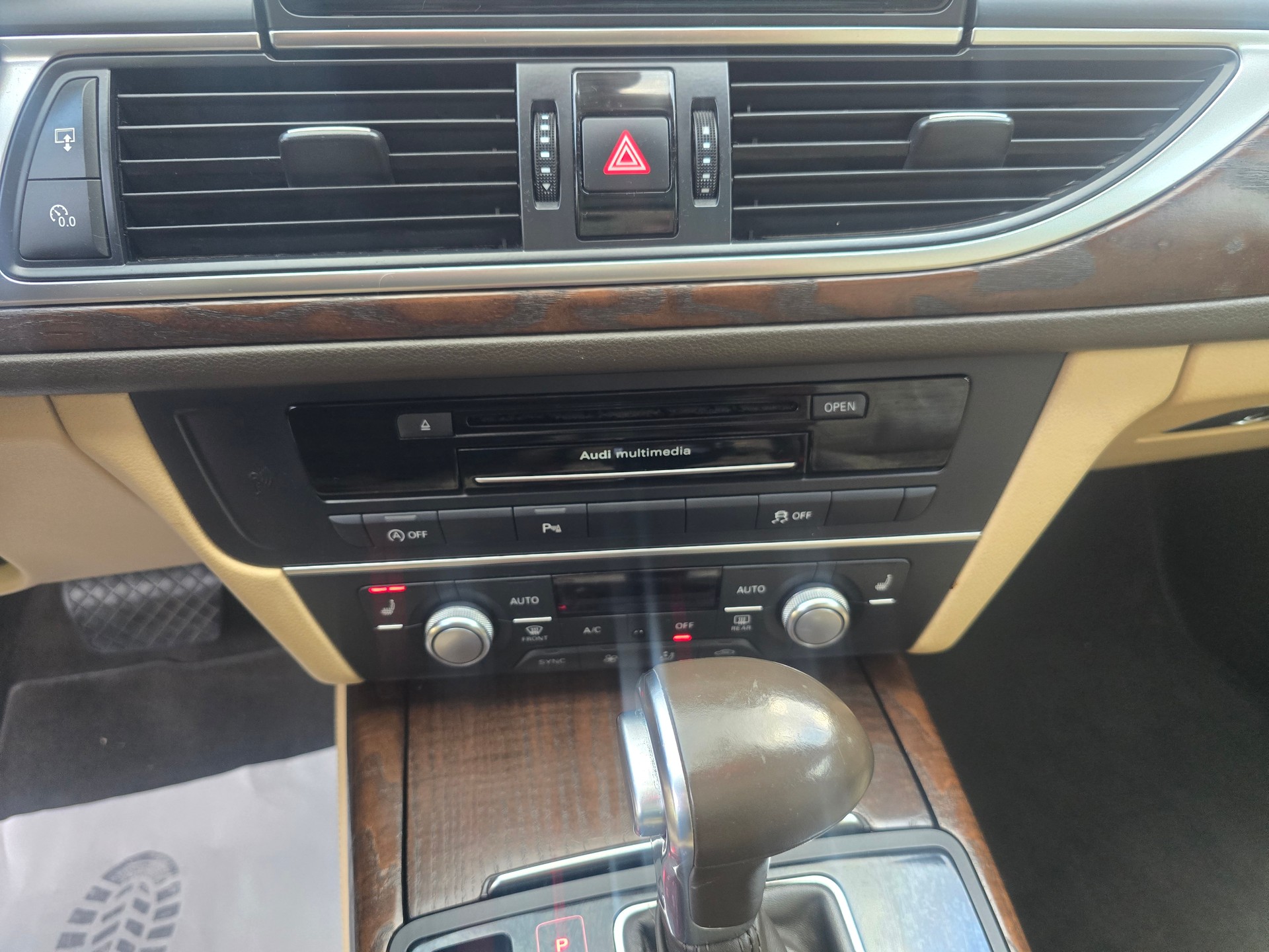 AUDI A6 Avant 3.0 BiTDI V6 quattro tiptronic-image-25