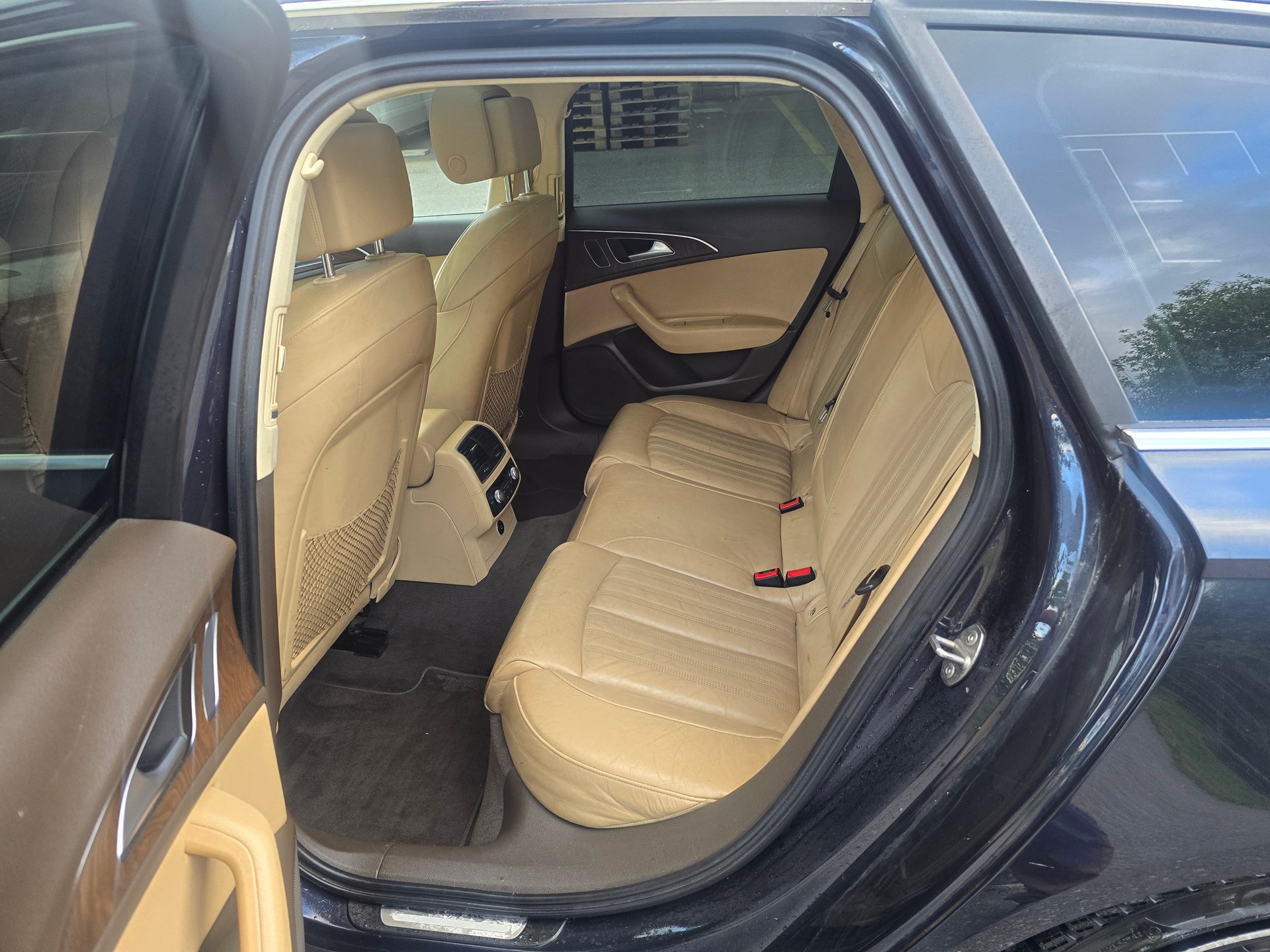 AUDI A6 Avant 3.0 BiTDI V6 quattro tiptronic-image-17