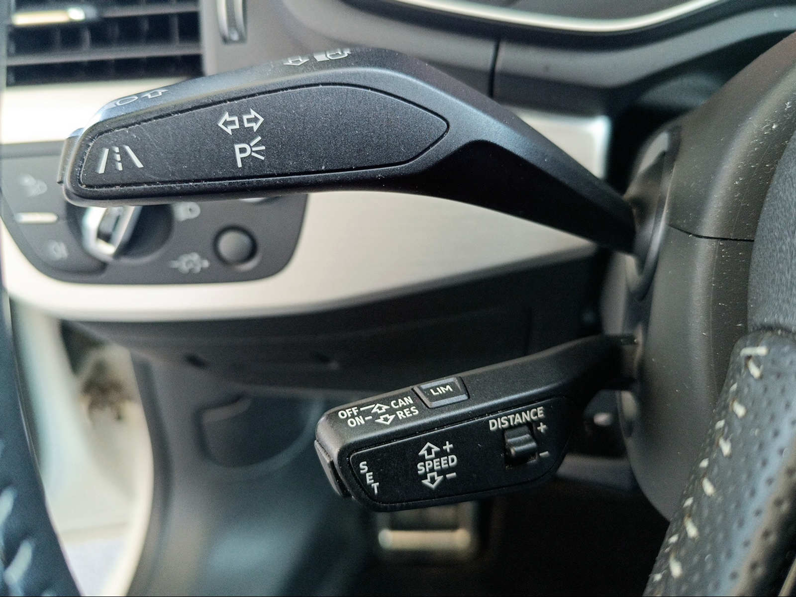 AUDI A5 Coupé 2.0 TFSI Sport quattro S-tronic-image-12