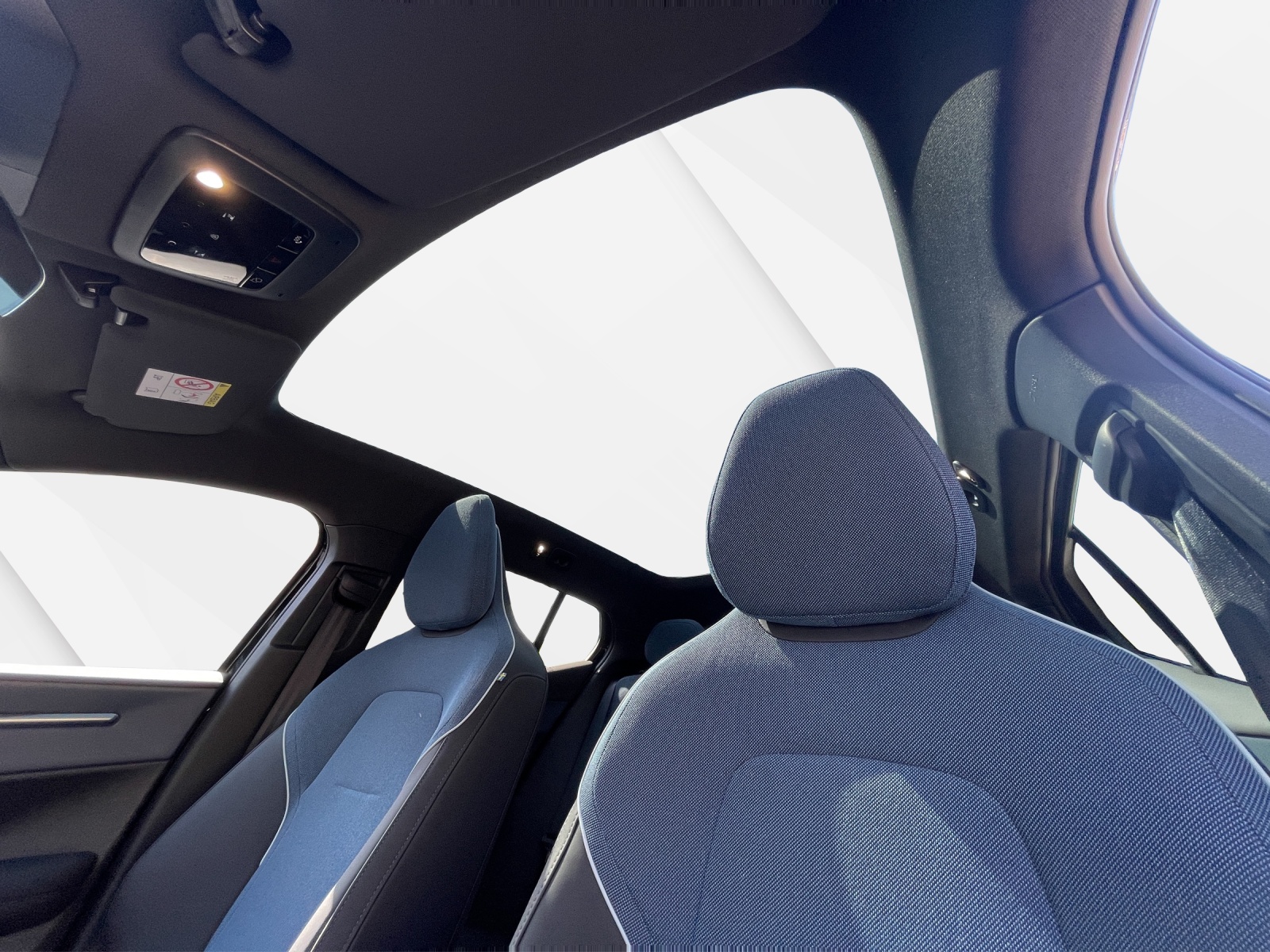 VOLVO EX 30 E60 Twin Ultra Performance AWD-image-17