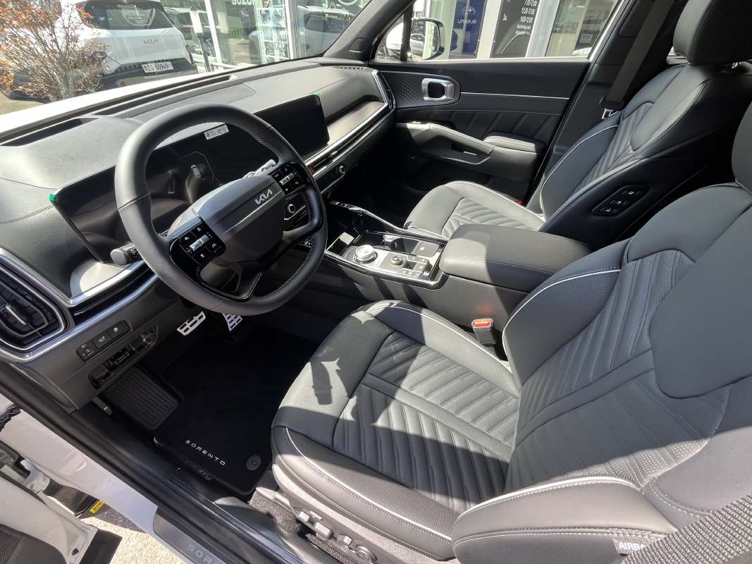 KIA Sorento 1.6 T-GDi Hybrid Style 7P MY26-image-2