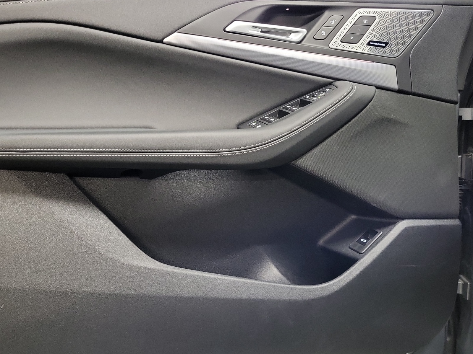BMW 230e xDr. Act. T. M Sport-image-17