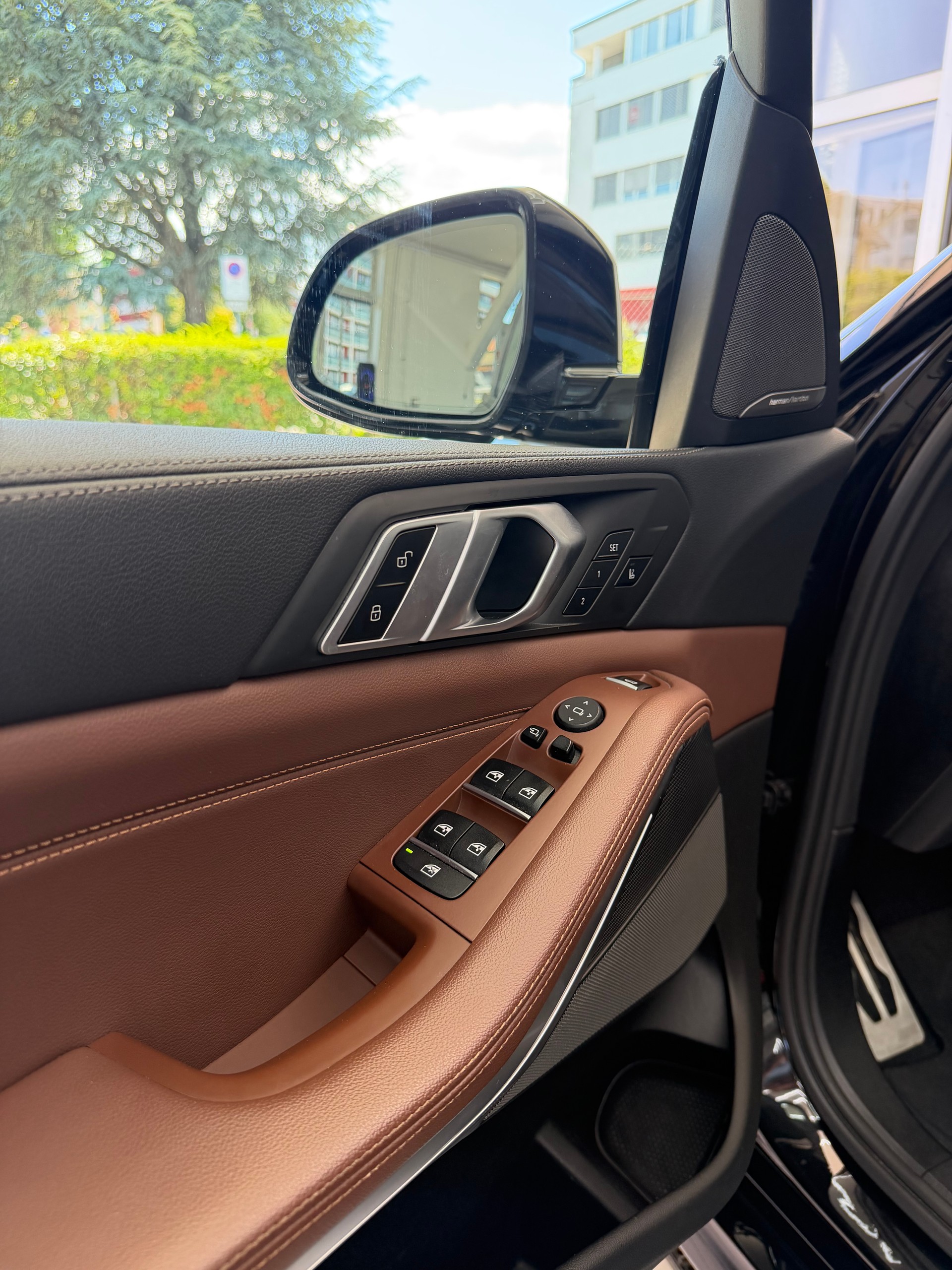 BMW X5 xDrive M50d Steptronic-image-13