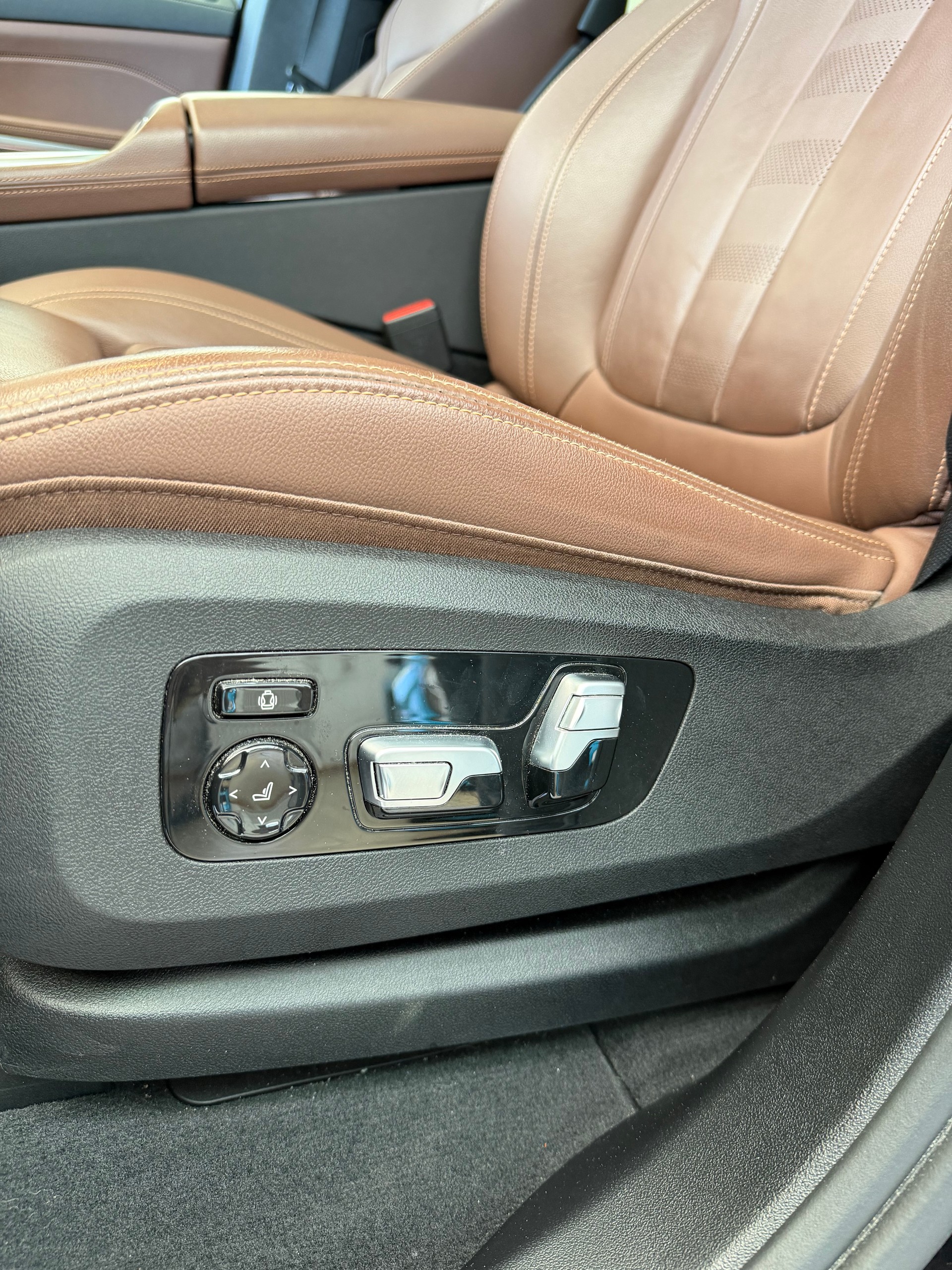 BMW X5 xDrive M50d Steptronic-image-17