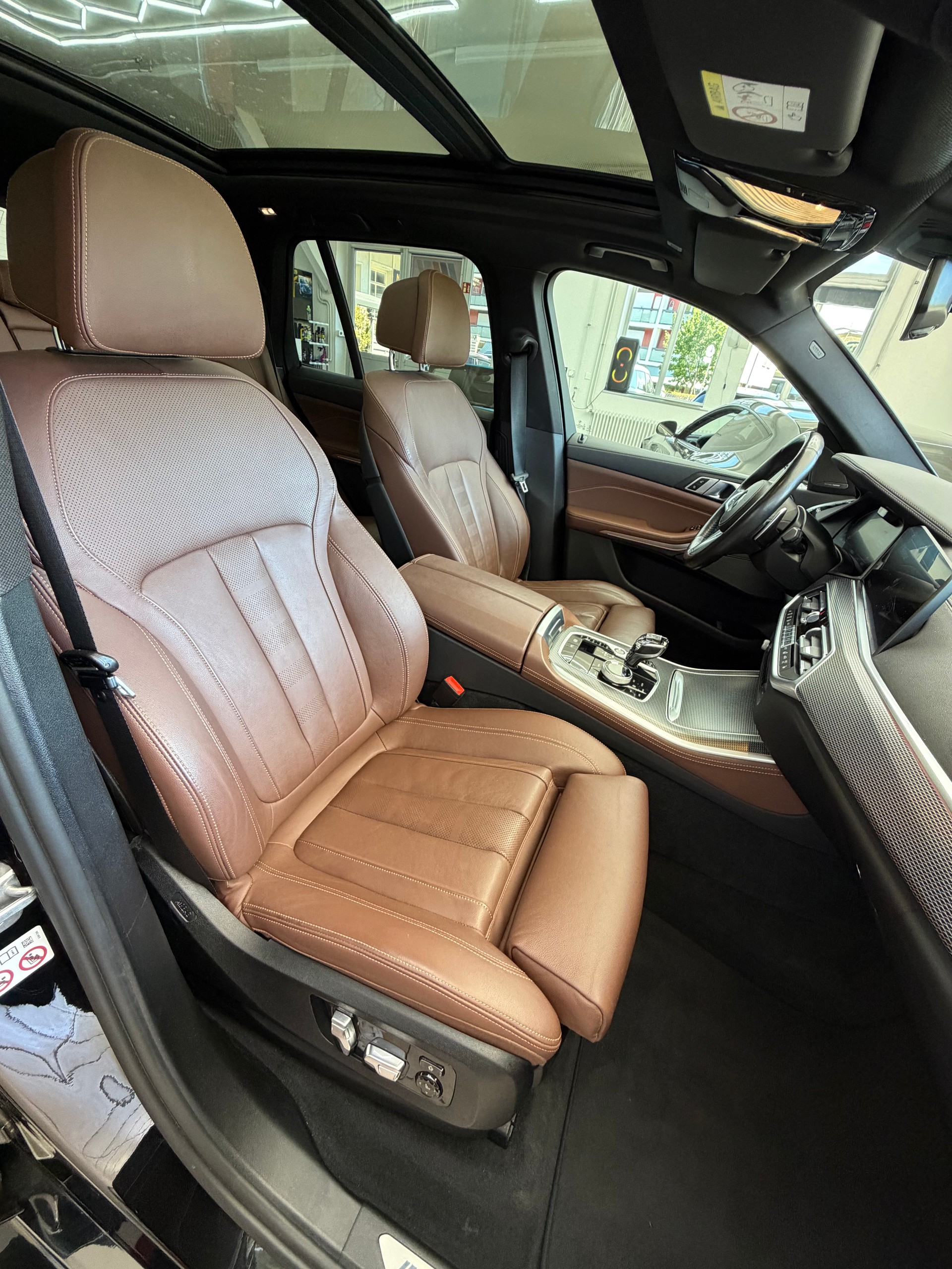BMW X5 xDrive M50d Steptronic-image-19