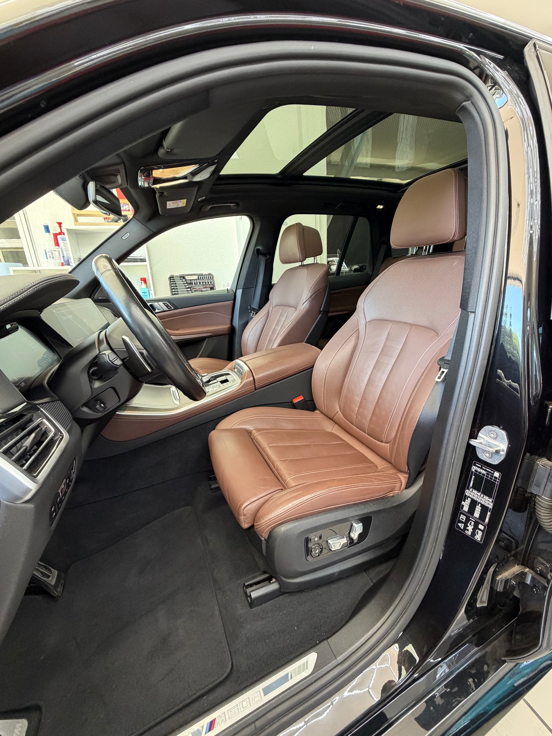 BMW X5 xDrive M50d Steptronic-image-12