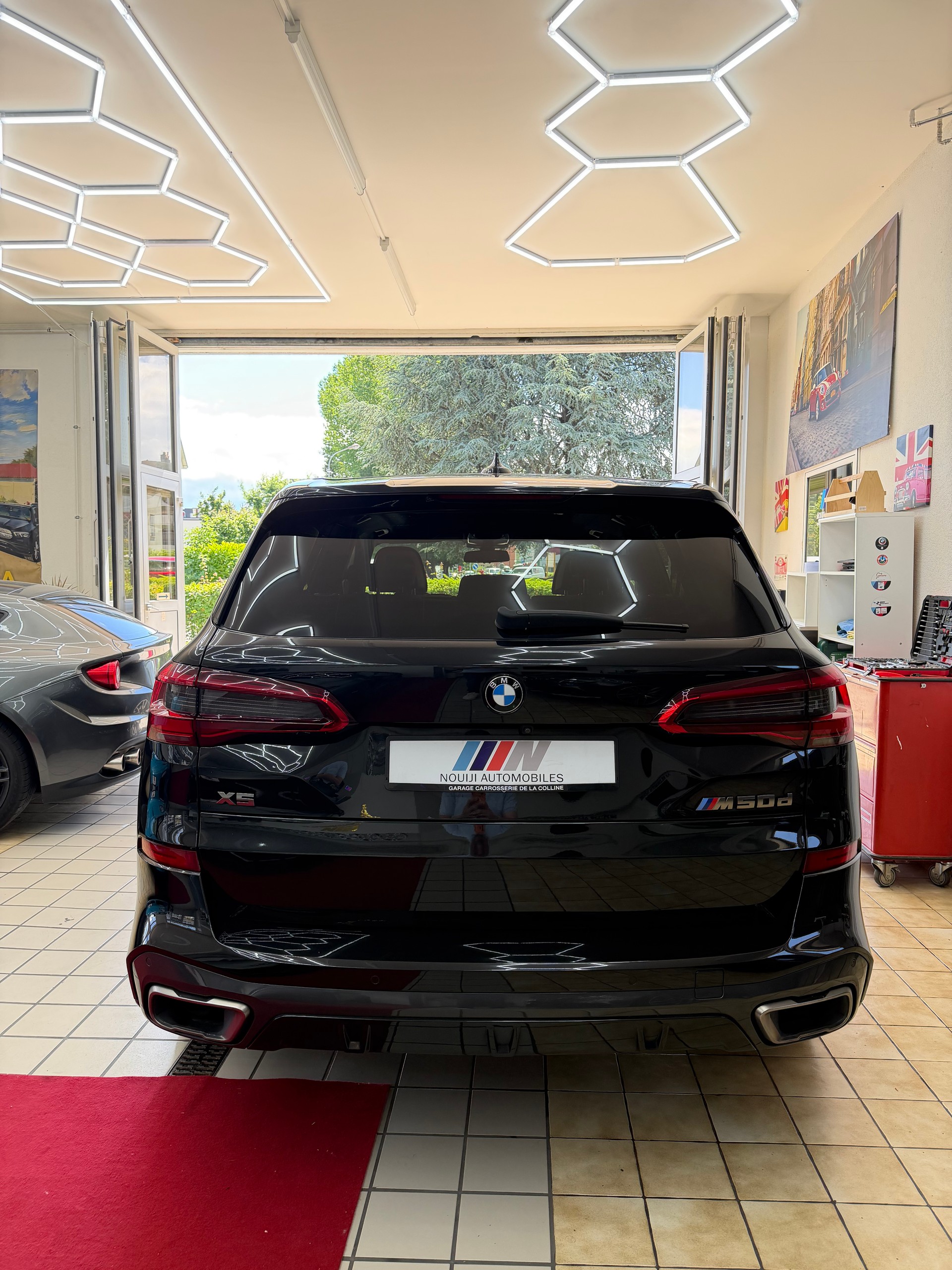 BMW X5 xDrive M50d Steptronic-showroom-element-3