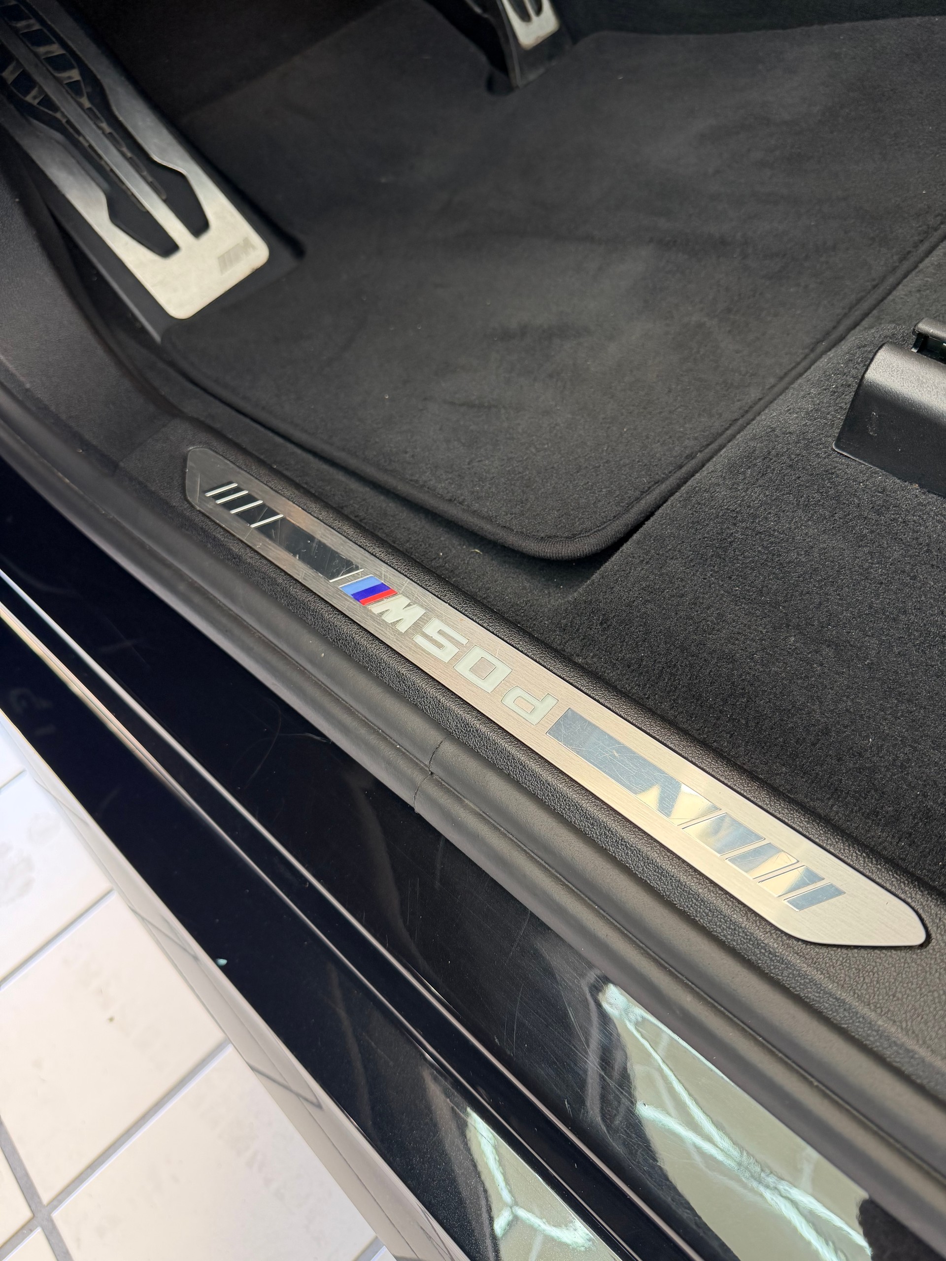 BMW X5 xDrive M50d Steptronic-image-16
