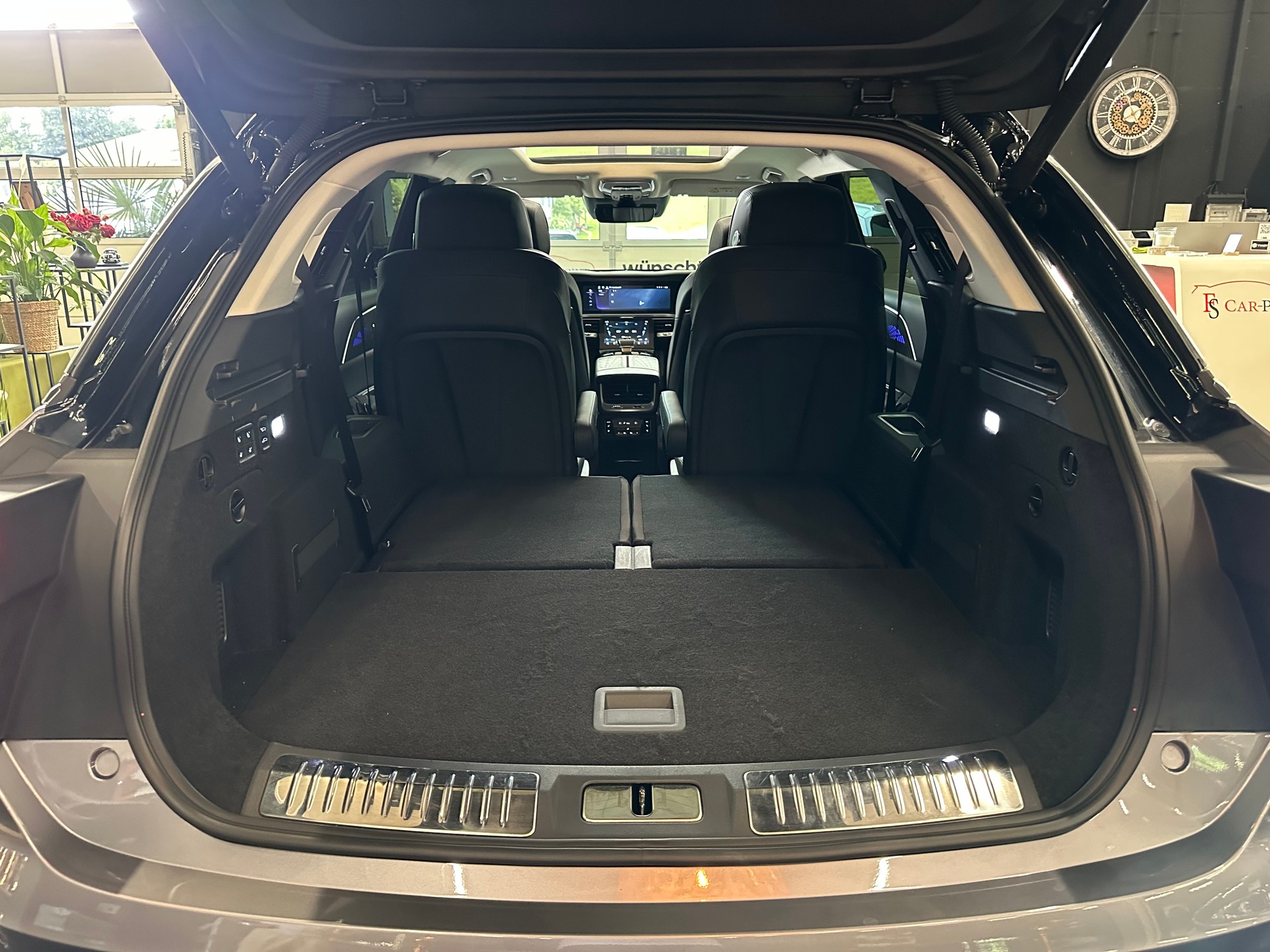 HONGQI E-HS9 Exclusive 99 kWh-image-12