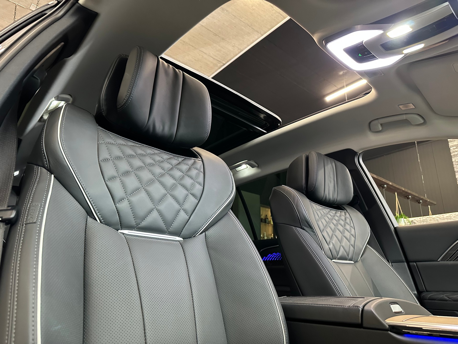 HONGQI E-HS9 Exclusive 99 kWh-image-29