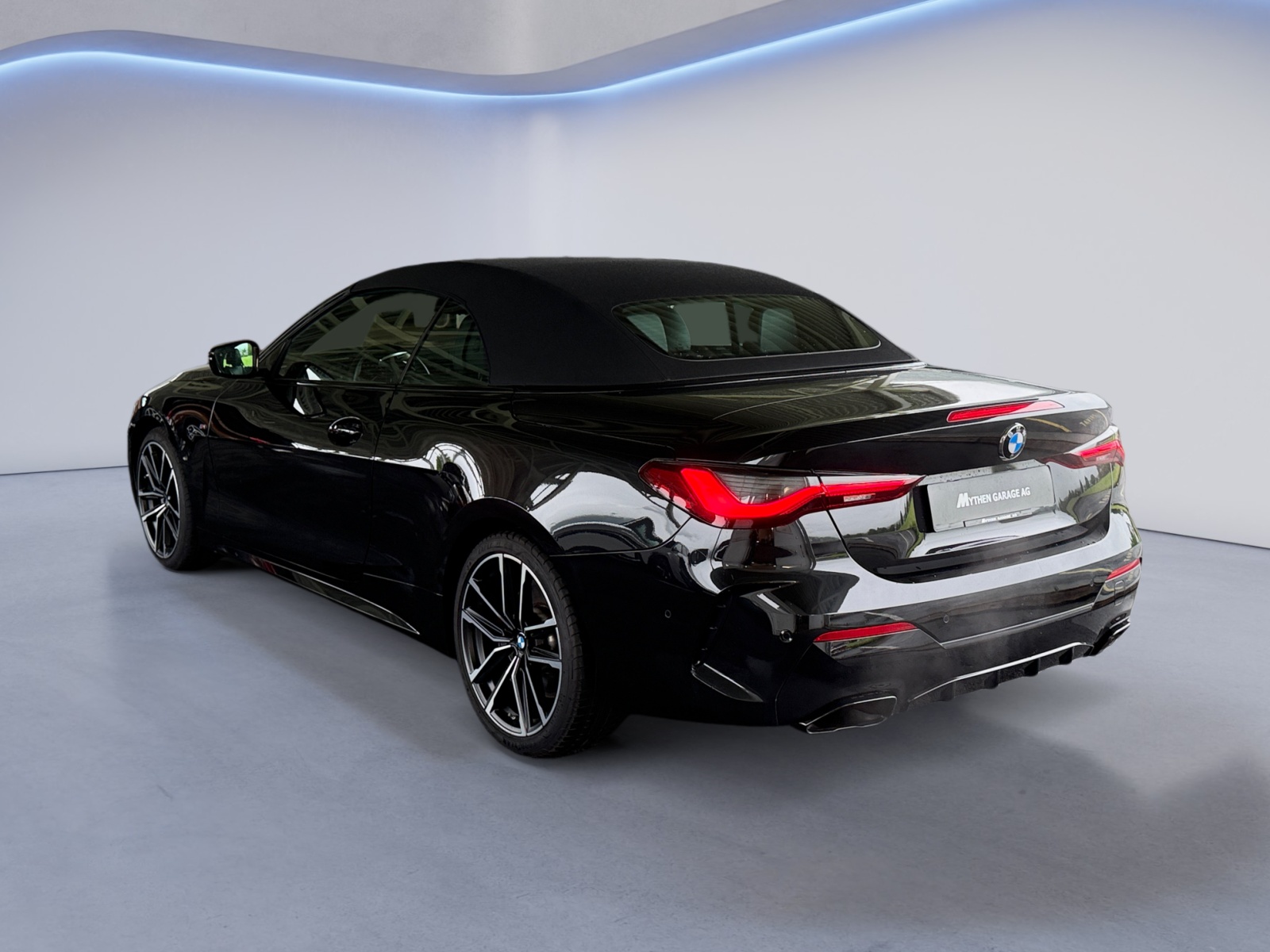 BMW M440i xDrive Cabrio-showroom-element-2