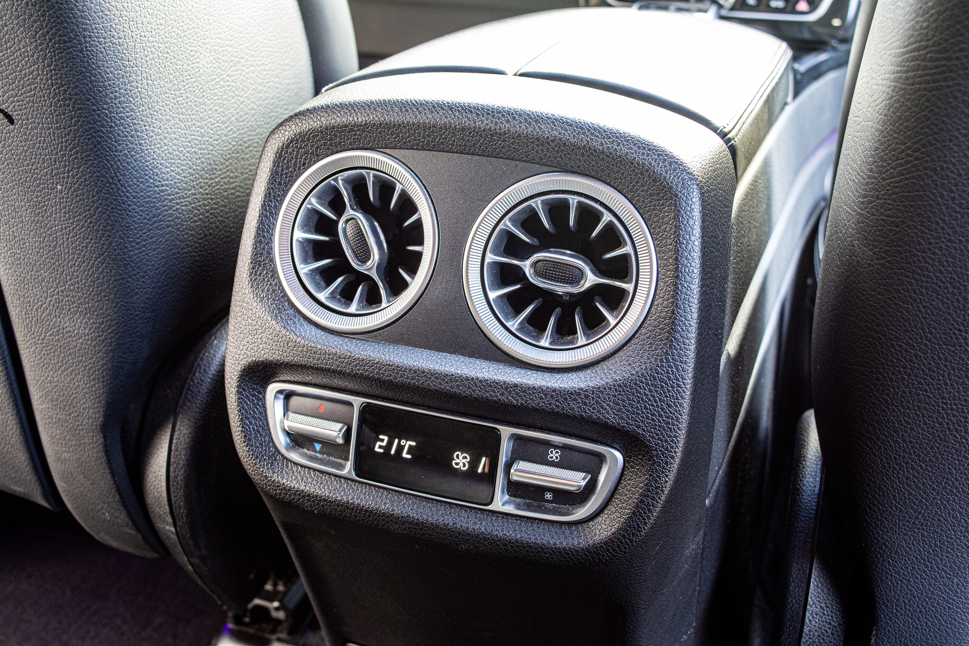 MERCEDES-BENZ G 63 AMG 4x4 Speedshift Plus G-Tronic-image-29