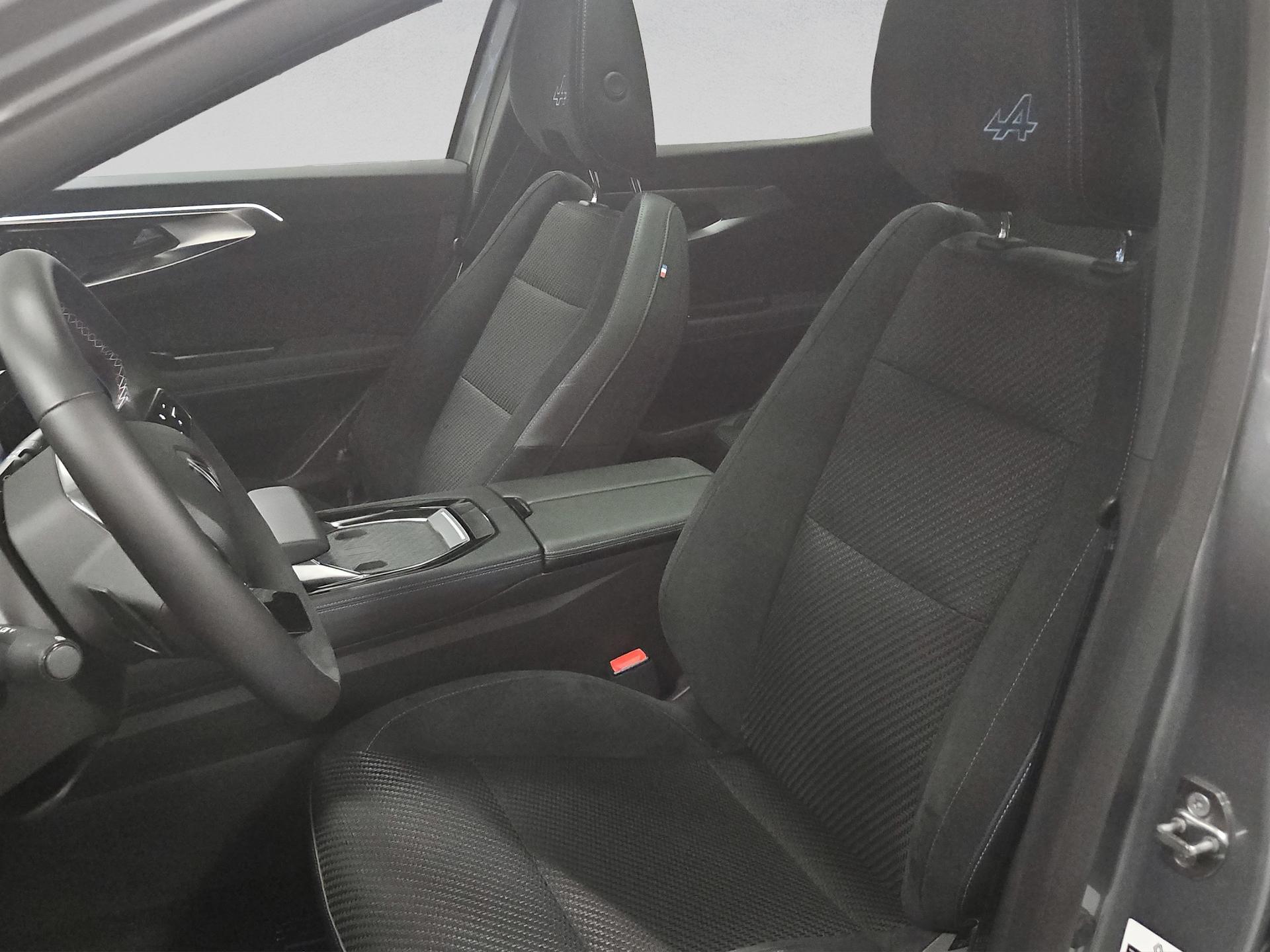 RENAULT Austral 1.2 HEV 200 Iconic Esprit Alpine A-image-8