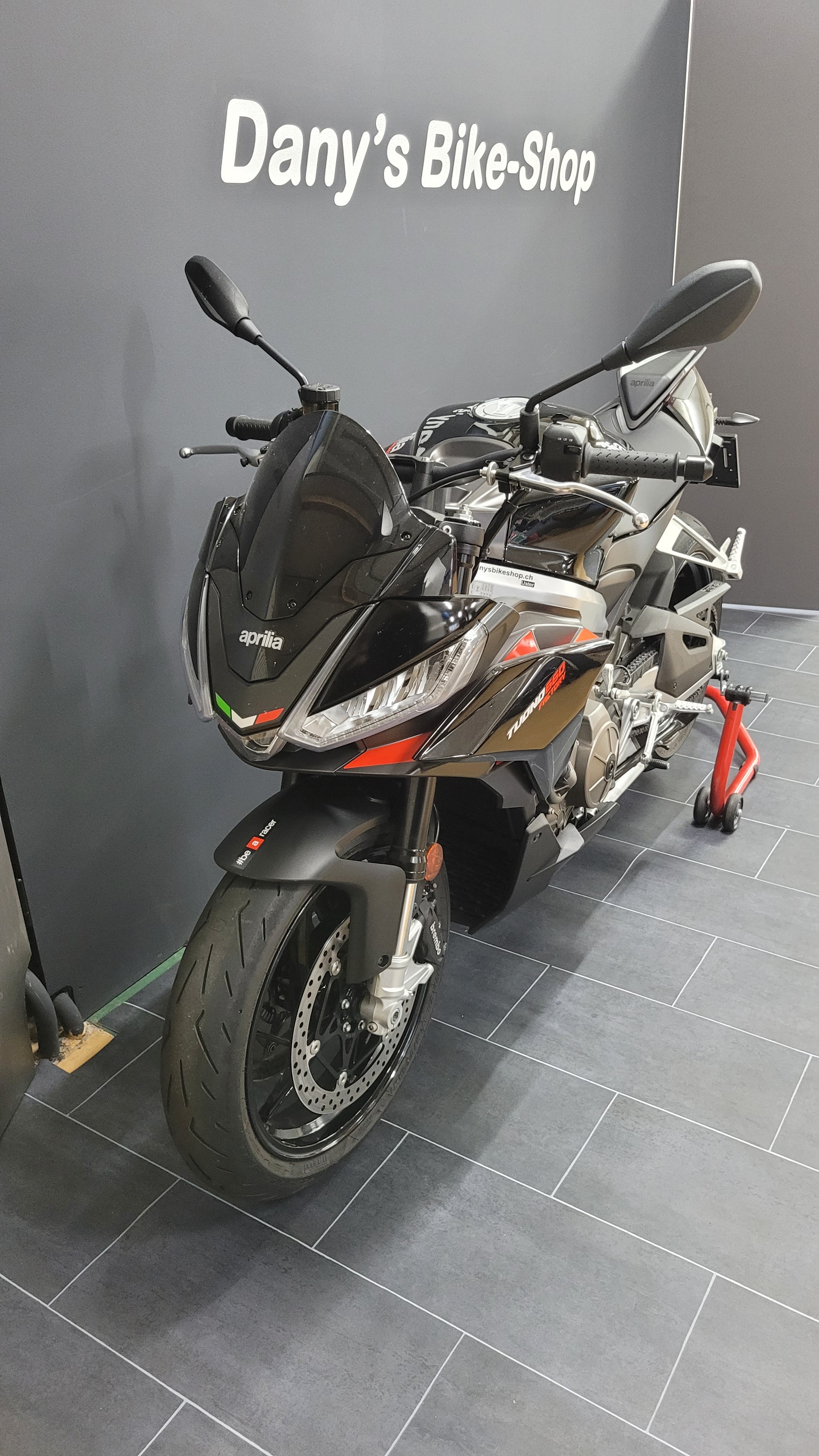 APRILIA Tuono 660 Factory (100ps)-image-1