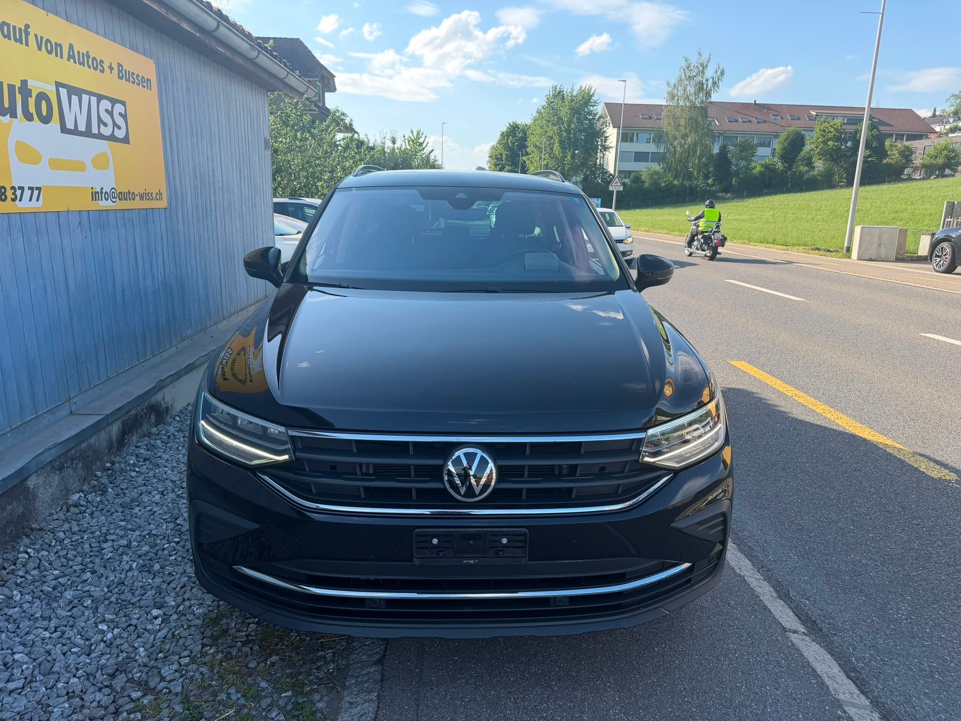 VW Tiguan 2.0 TDI SCR Life 4Motion DSG-showroom-element-1