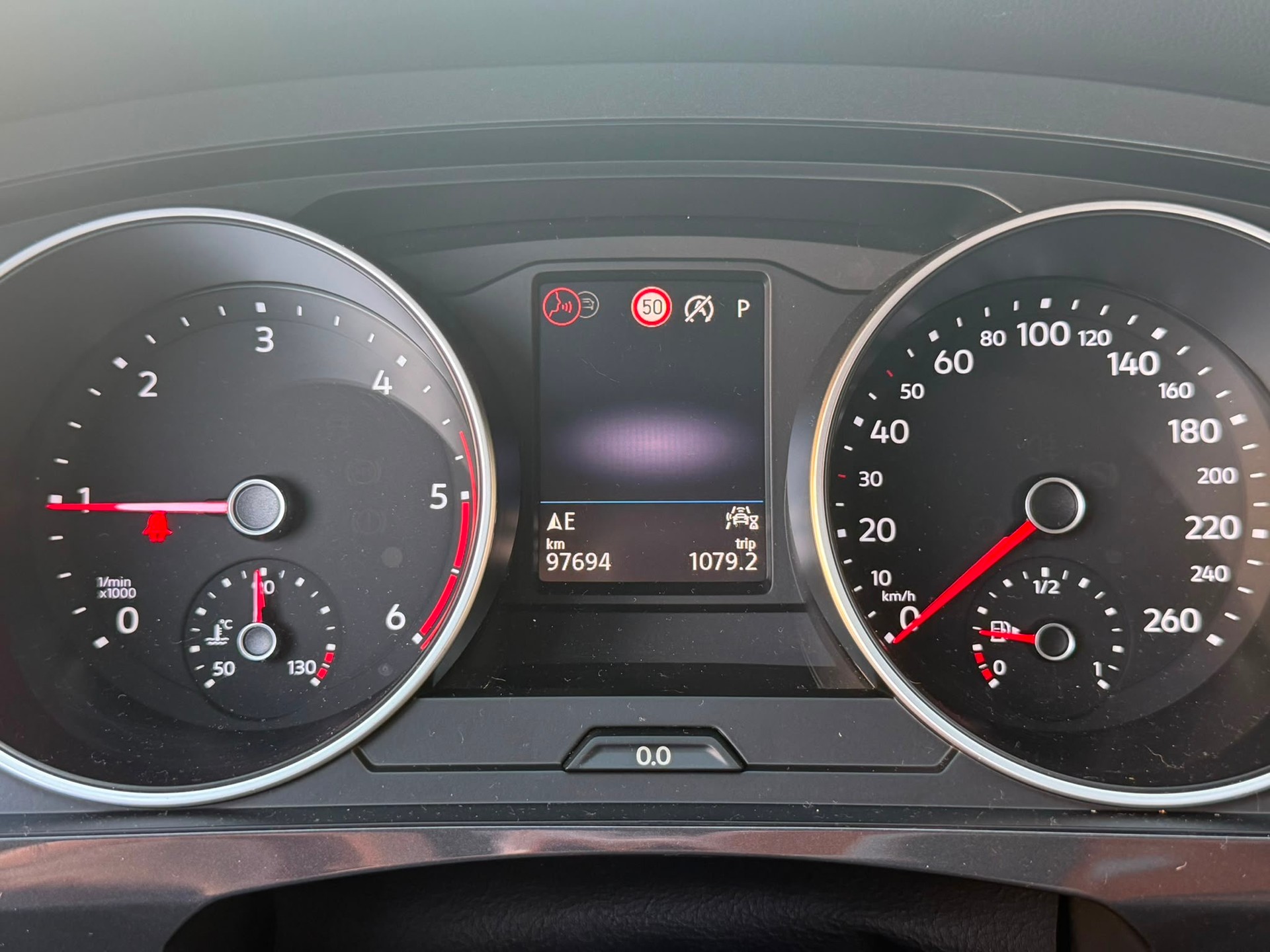 VW Tiguan 2.0 TDI SCR Life 4Motion DSG-image-10