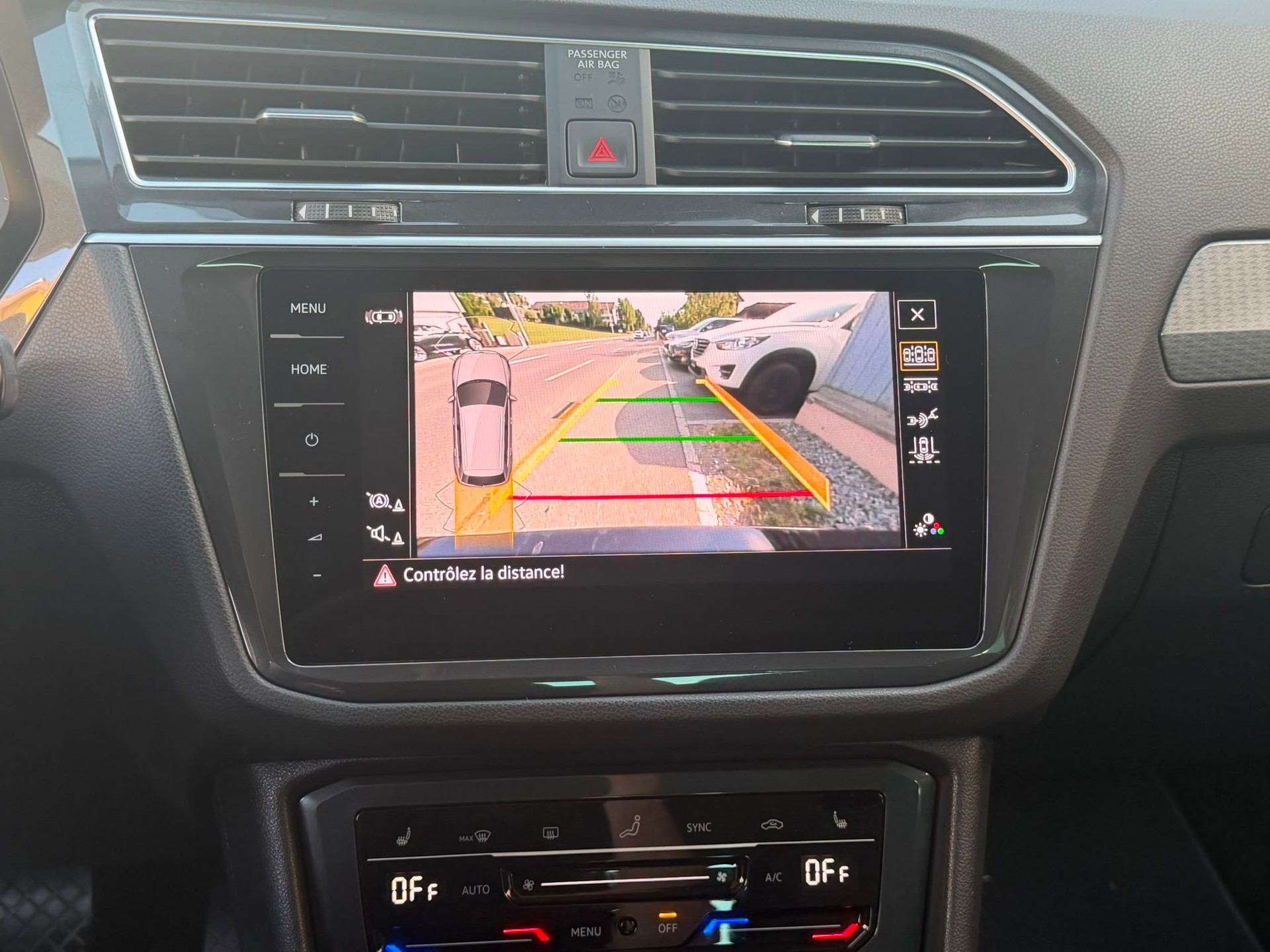 VW Tiguan 2.0 TDI SCR Life 4Motion DSG-image-11