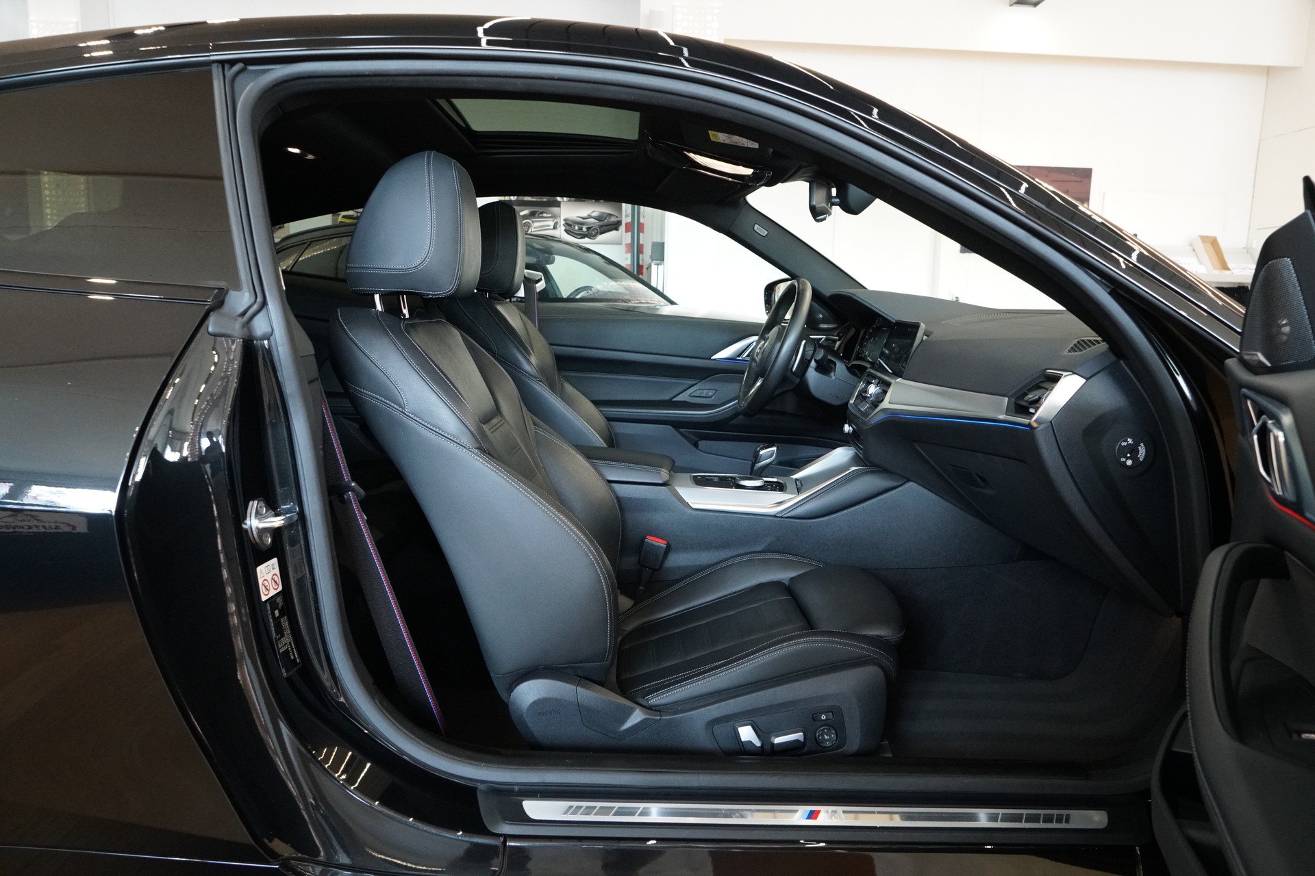 BMW M440i xDrive 48V Coupé Steptronic-image-22