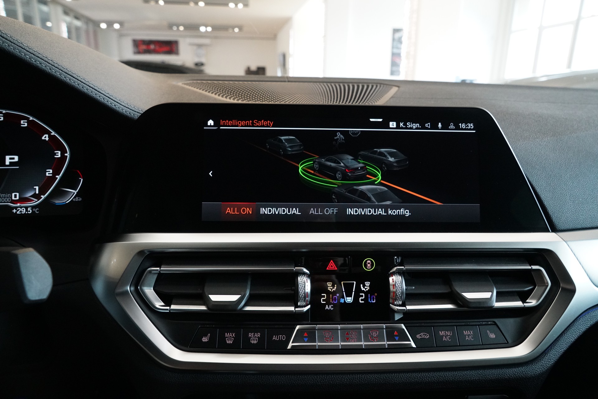 BMW M440i xDrive 48V Coupé Steptronic-image-15