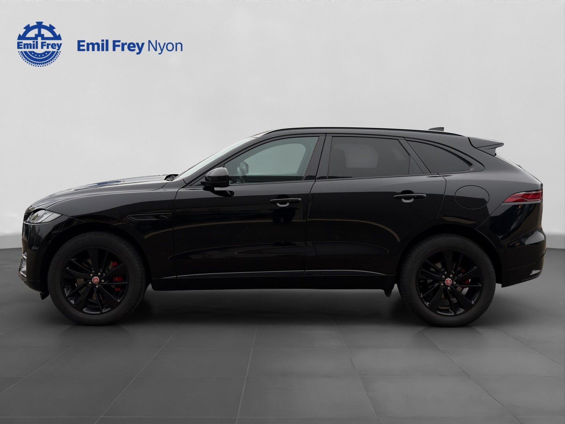 JAGUAR F-Pace 2.0 P400e SE AWD-showroom-element-2