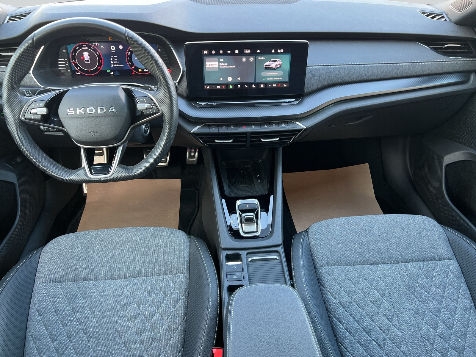 SKODA Octavia Combi 2.0 TSI DSG Sport Line 4x4-image-11