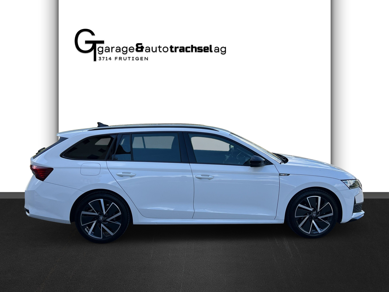 SKODA Octavia Combi 2.0 TSI DSG Sport Line 4x4-image-5