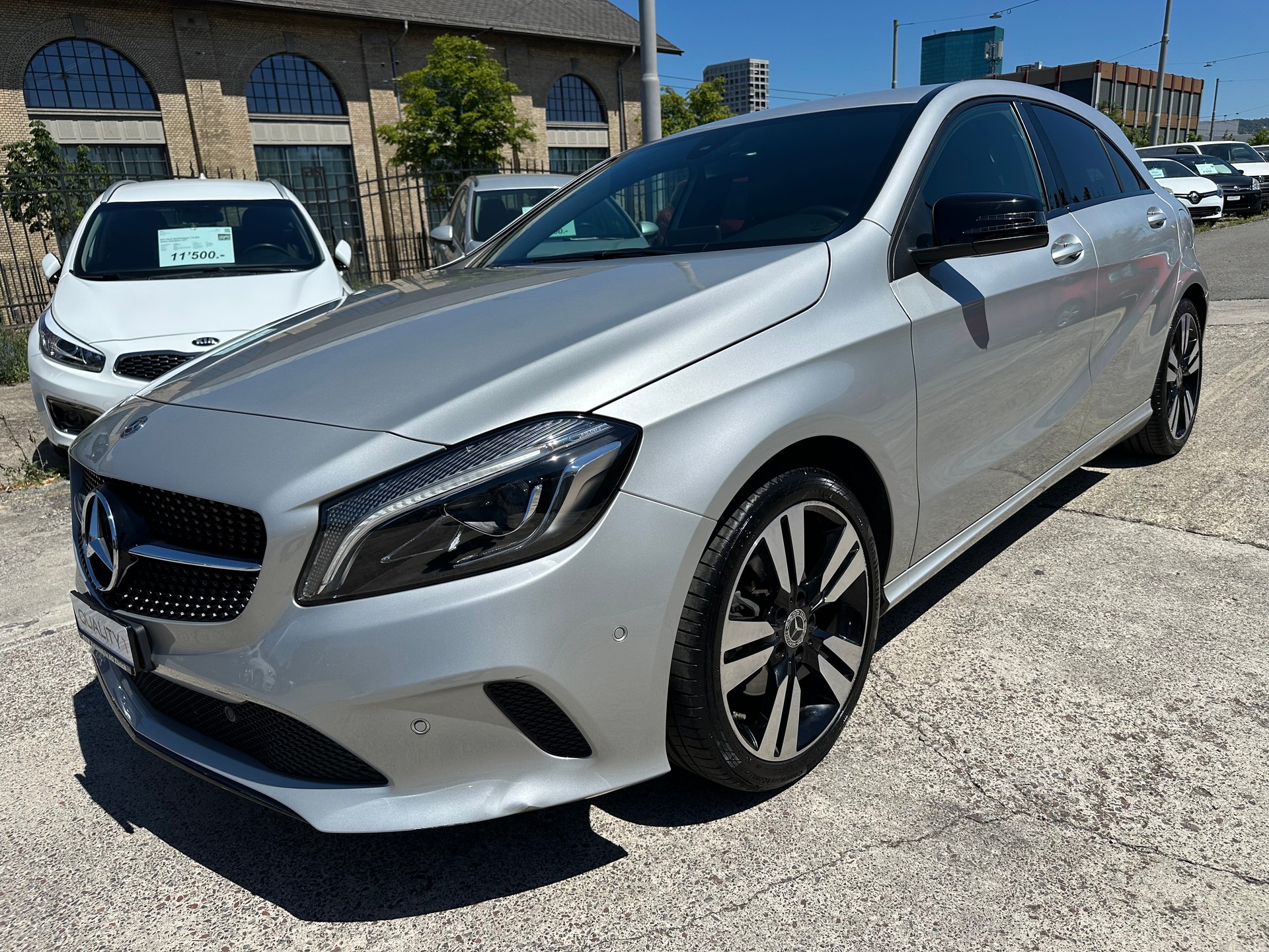 MERCEDES-BENZ A 200 Night Star 7G-DCT