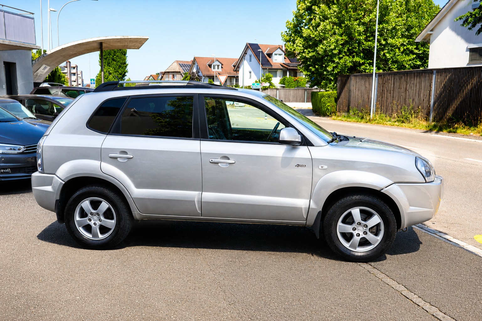 HYUNDAI Tucson 2.0 CRDi VGT Style 4WD-image-2